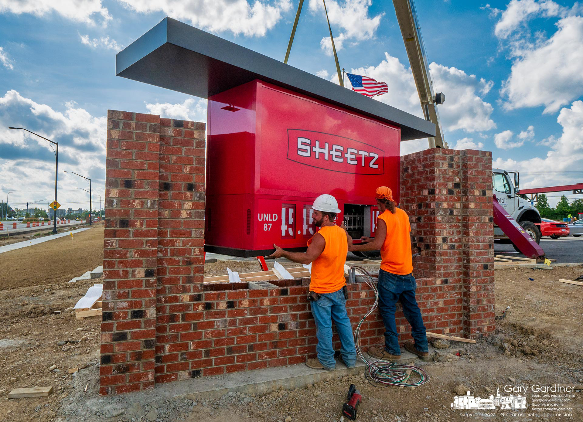 The corner sign for Sheetz is installed at Polaris Parkway and Worthington Road as the gas/restaurant/convenience store gets closer to opening. My Final Photo for August 3, 2022.