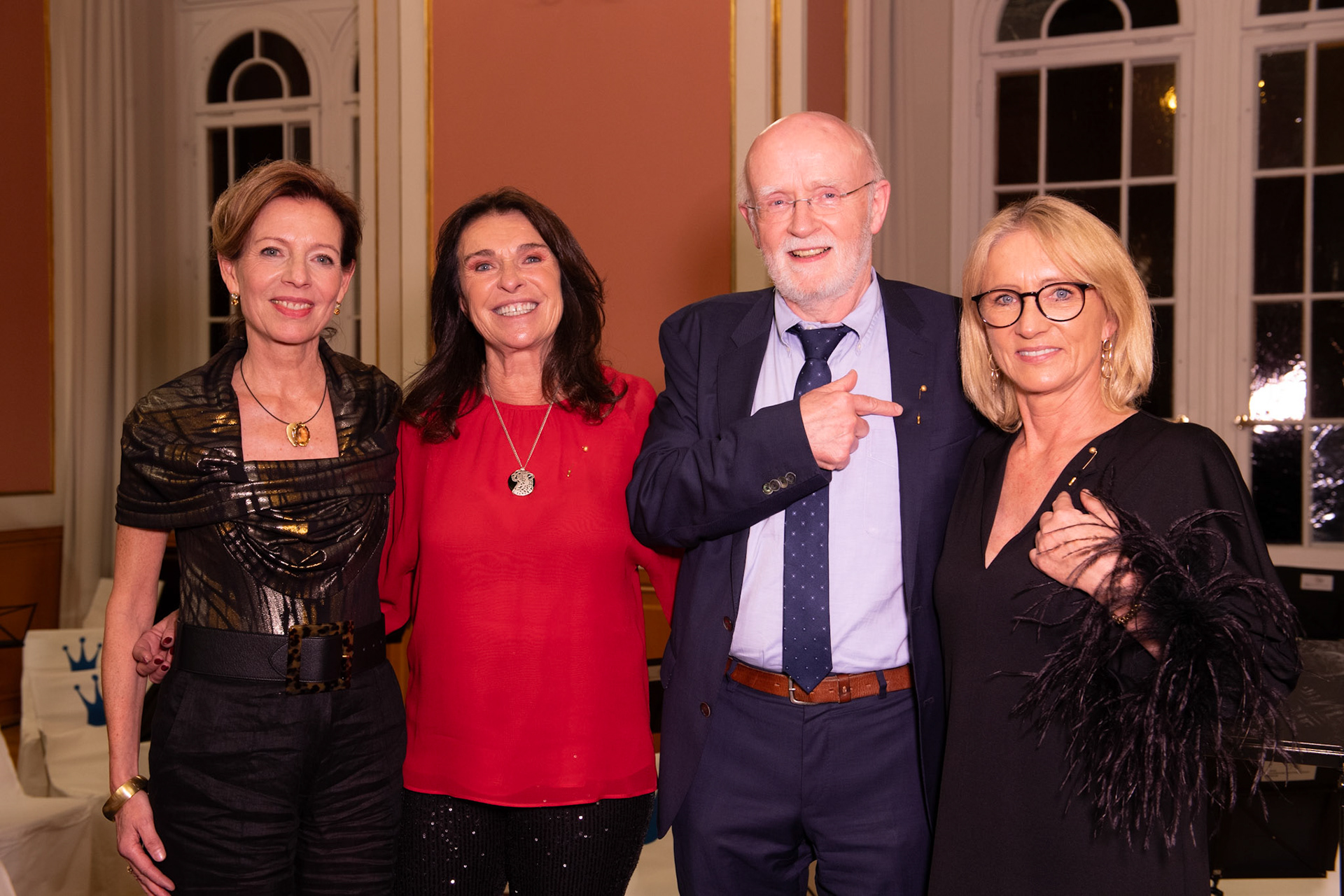 Preisträger Goldene Erbse: v.r. Heidrun Beckenbauer, Hans-Otto Pörtner, Ruth Ch . Rüegg