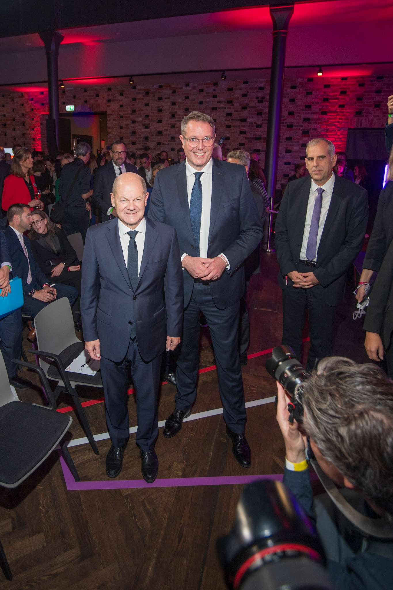 Vaunet–Jubiläumsevent "40 Jahre Private Medien" - Kanzler Olaf Scholz,  Alexander Schweitzer,