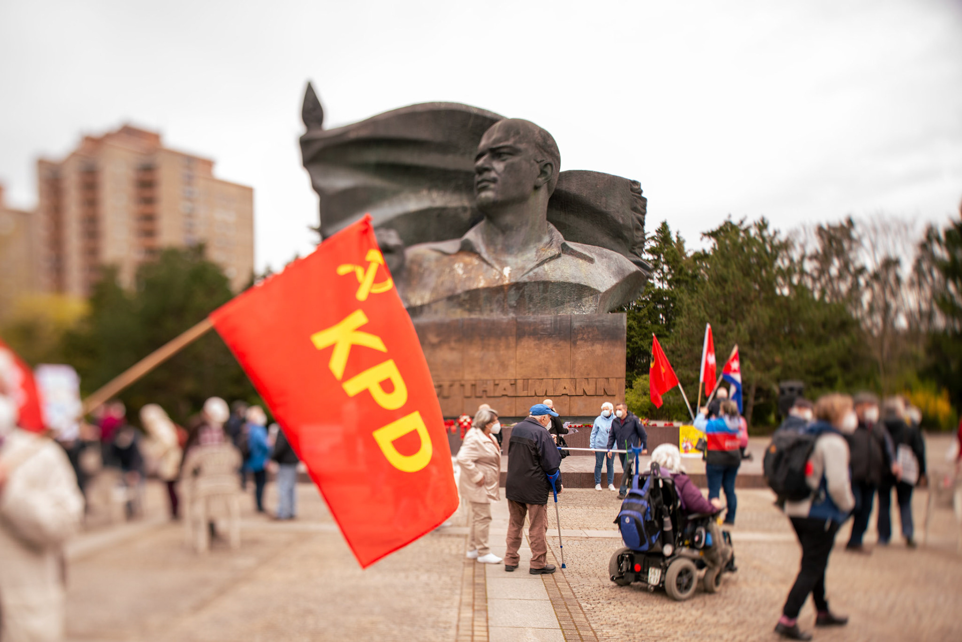 Aktion: Für ein sauberes Thälmann-Denkmal