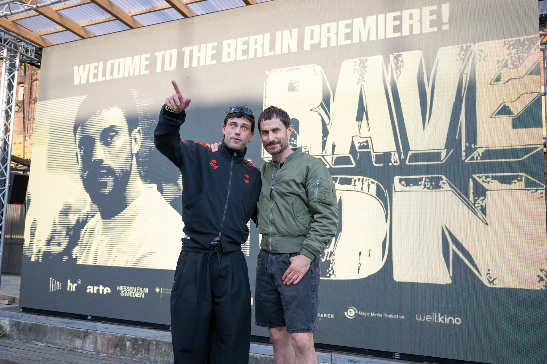 Premiere von RAVE ON - Aaron Altaras, Clemens Schick