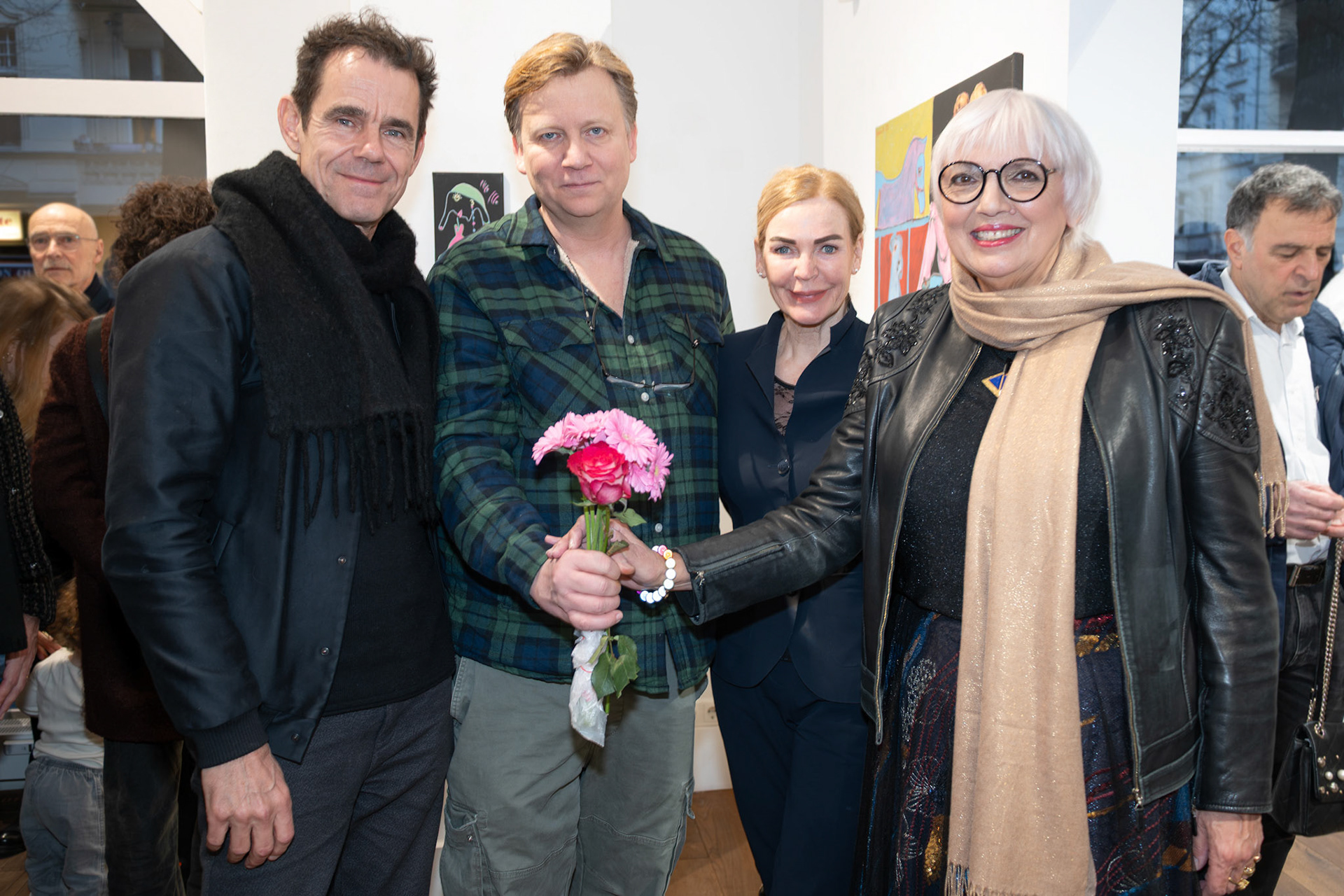 Vernissage: Rosa in the Sky – Rosa von PraunheimGalerie MondLaudator: Tom Tykwer, Oliver Sechting, Galeristin Frida Vogel, Claudia Roth