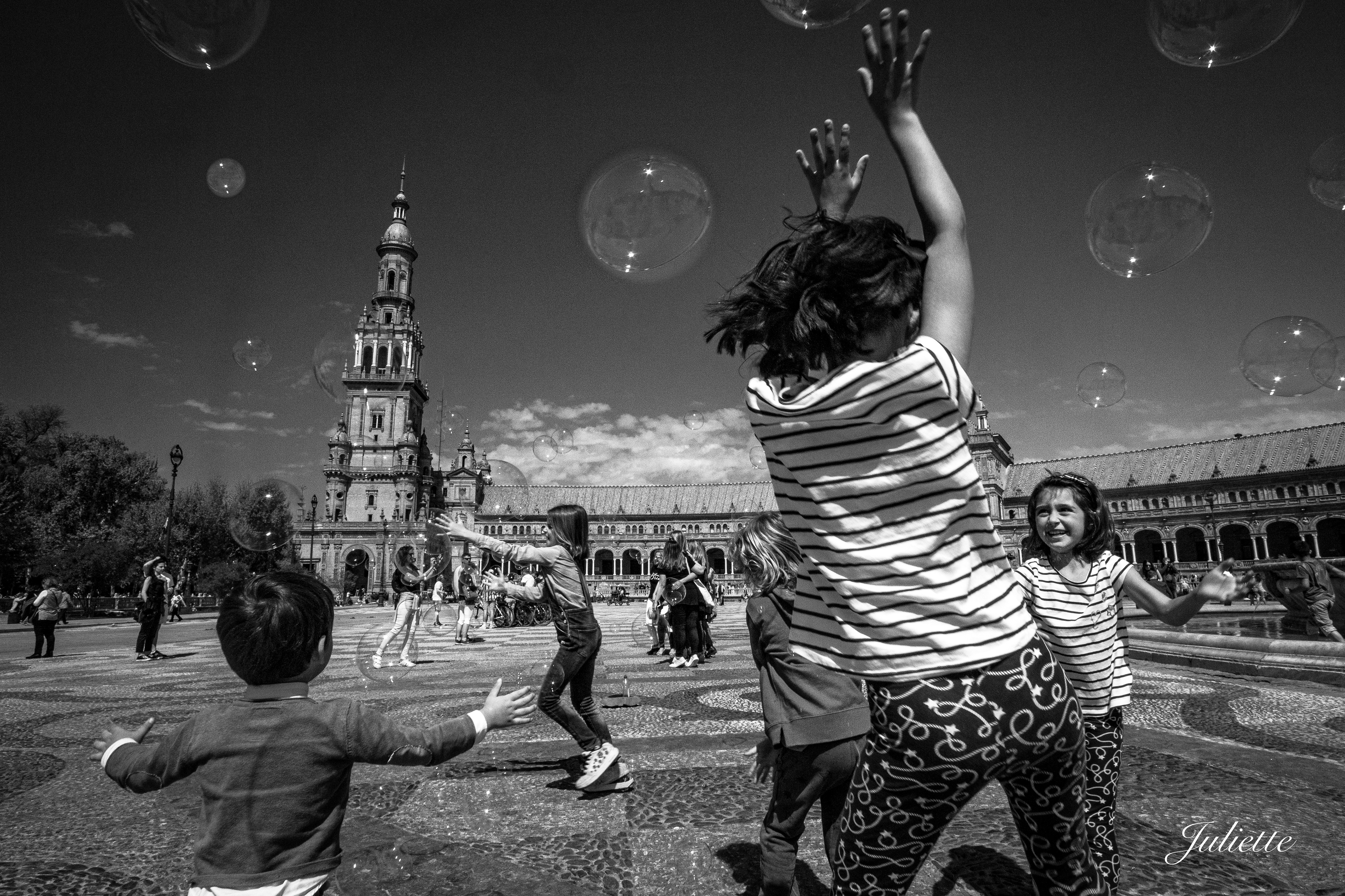 Jugando plaza de Espana