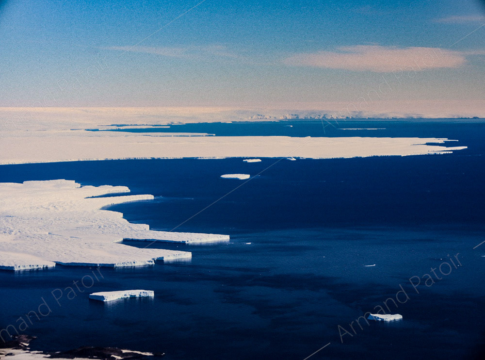Côte du continent Antarctique. Station australienne Casey.