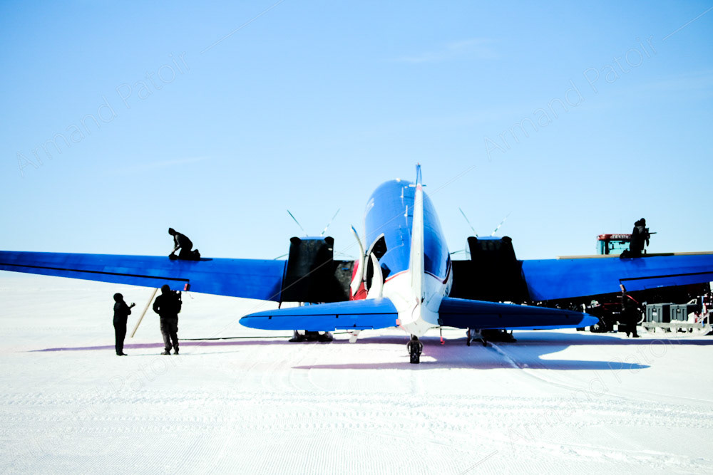 Ravitaillement du Basler. Casey. 