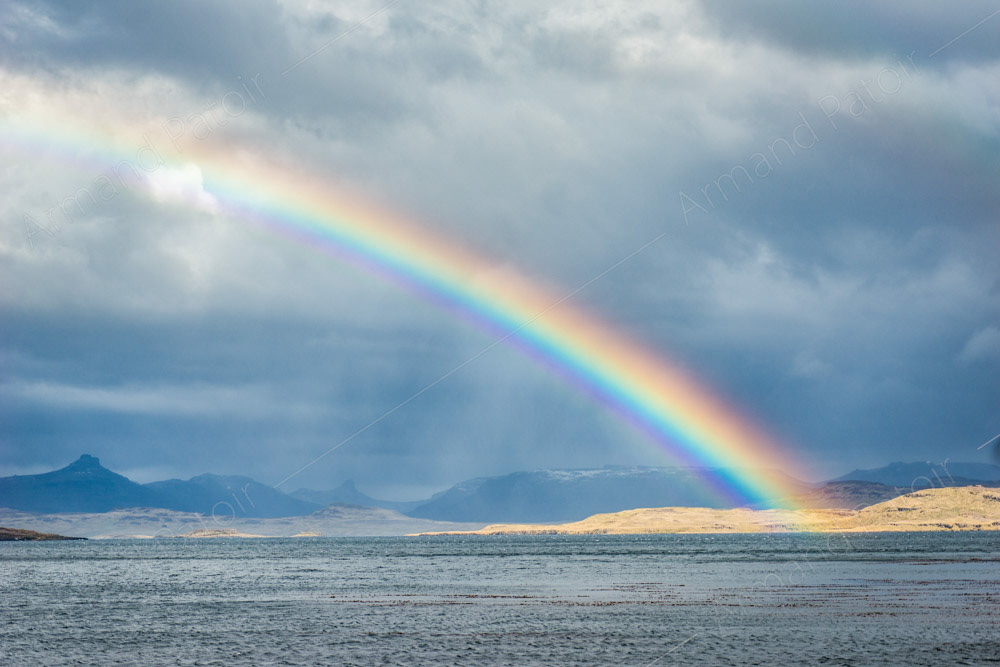 Déchaînement de couleurs vu depuis l'île de Mayès