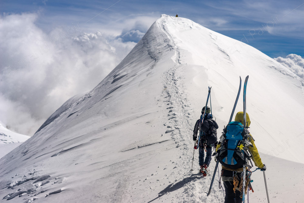 Sur la crête du Breithorn oriental, région de Zermatt, Suisse.