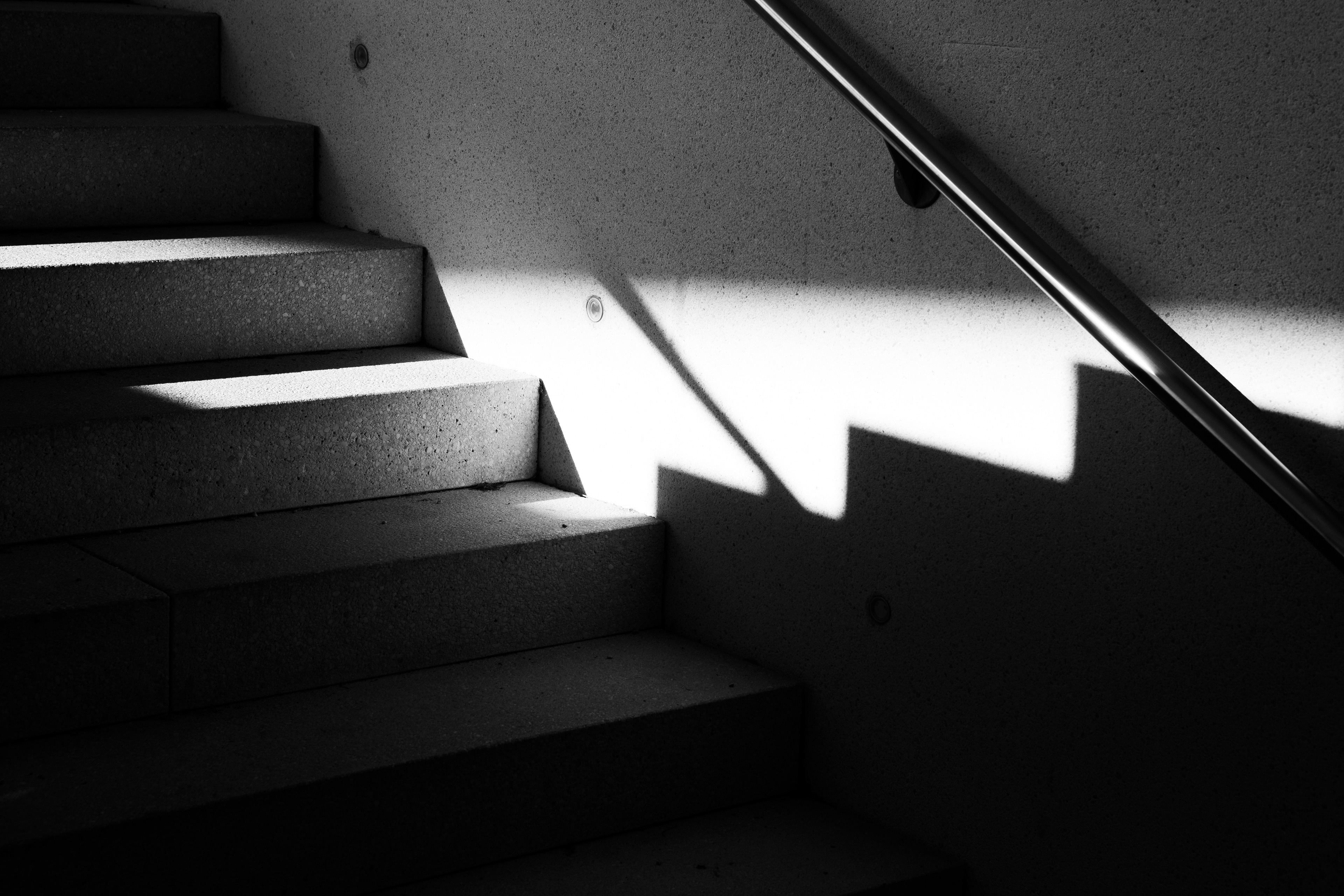Die Treppen am Ausgang des Porsche-Pavillon in der Autostadt Wolfsburg
