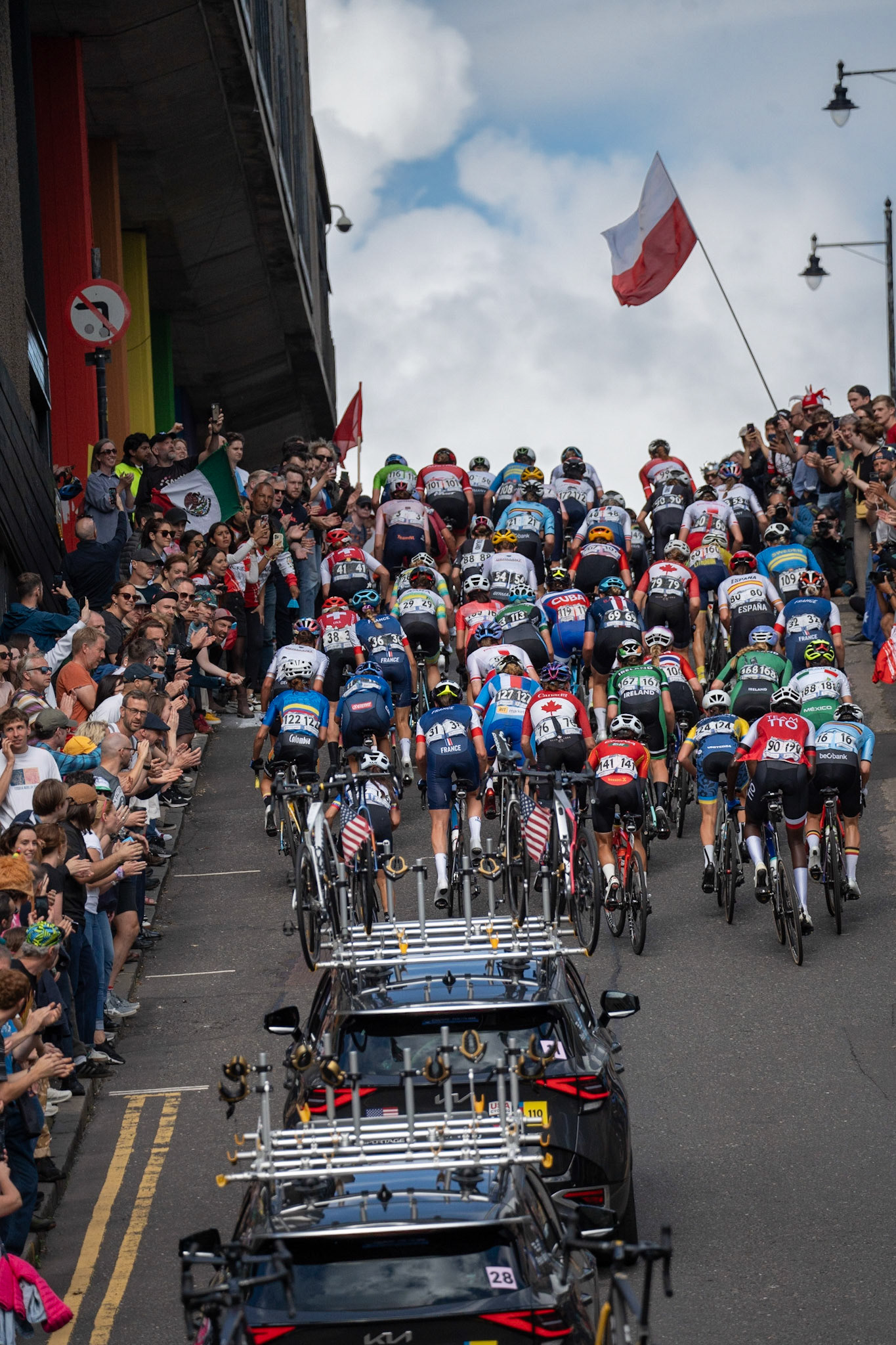 Glasgow, Scotland, UK. 13th August 2023. UCI World Championships – Lotte Kopecky of Belgium wins the Women’s Elite Road Race Road Race from Loch Lomond to Glasgow ending with 6 laps of the city centre circuit. Credit R.Gass/Alamy Live News