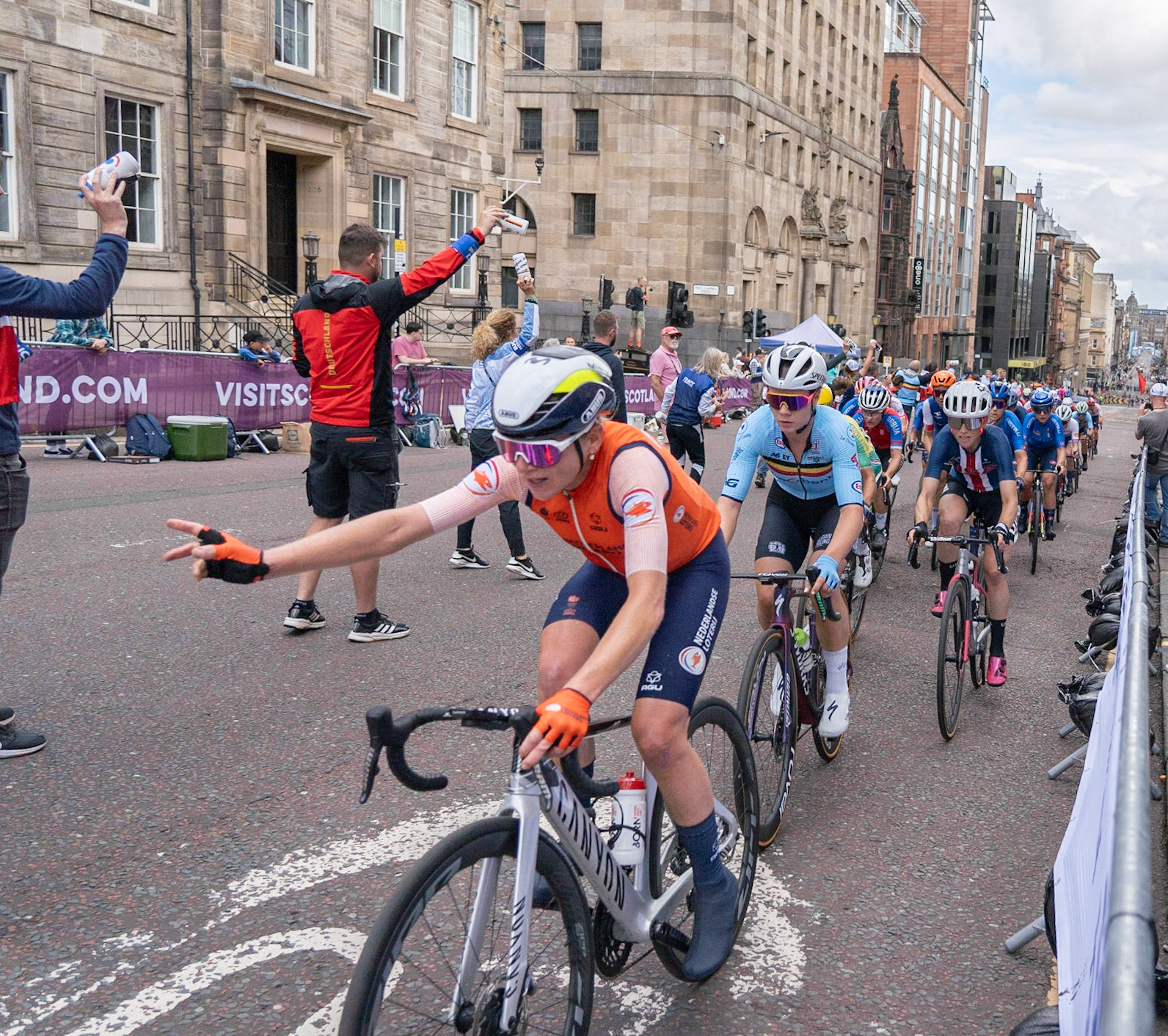 Glasgow, Scotland, UK. 13th August 2023. UCI World Championships – Lotte Kopecky of Belgium wins the Women’s Elite Road Race Road Race from Loch Lomond to Glasgow ending with 6 laps of the city centre circuit. Credit R.Gass/Alamy Live News