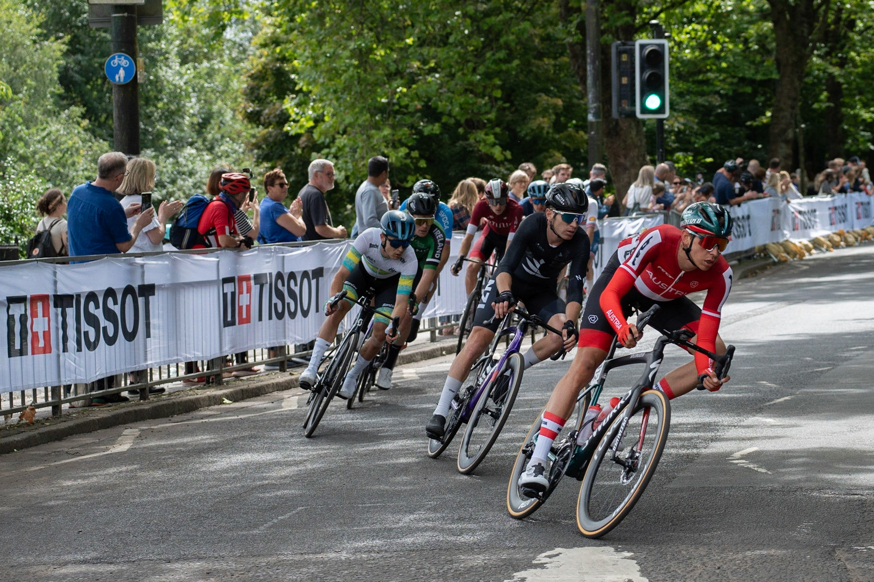 Glasgow, Scotland, UK. 6th August 2023. UCI World Championships – Mathieu van der Poel wins the Men’s Elite Road Race Road Race from Edinburgh to Glasgow ending with 10 laps of the city centre circuit. Credit R.Gass/Alamy Live News