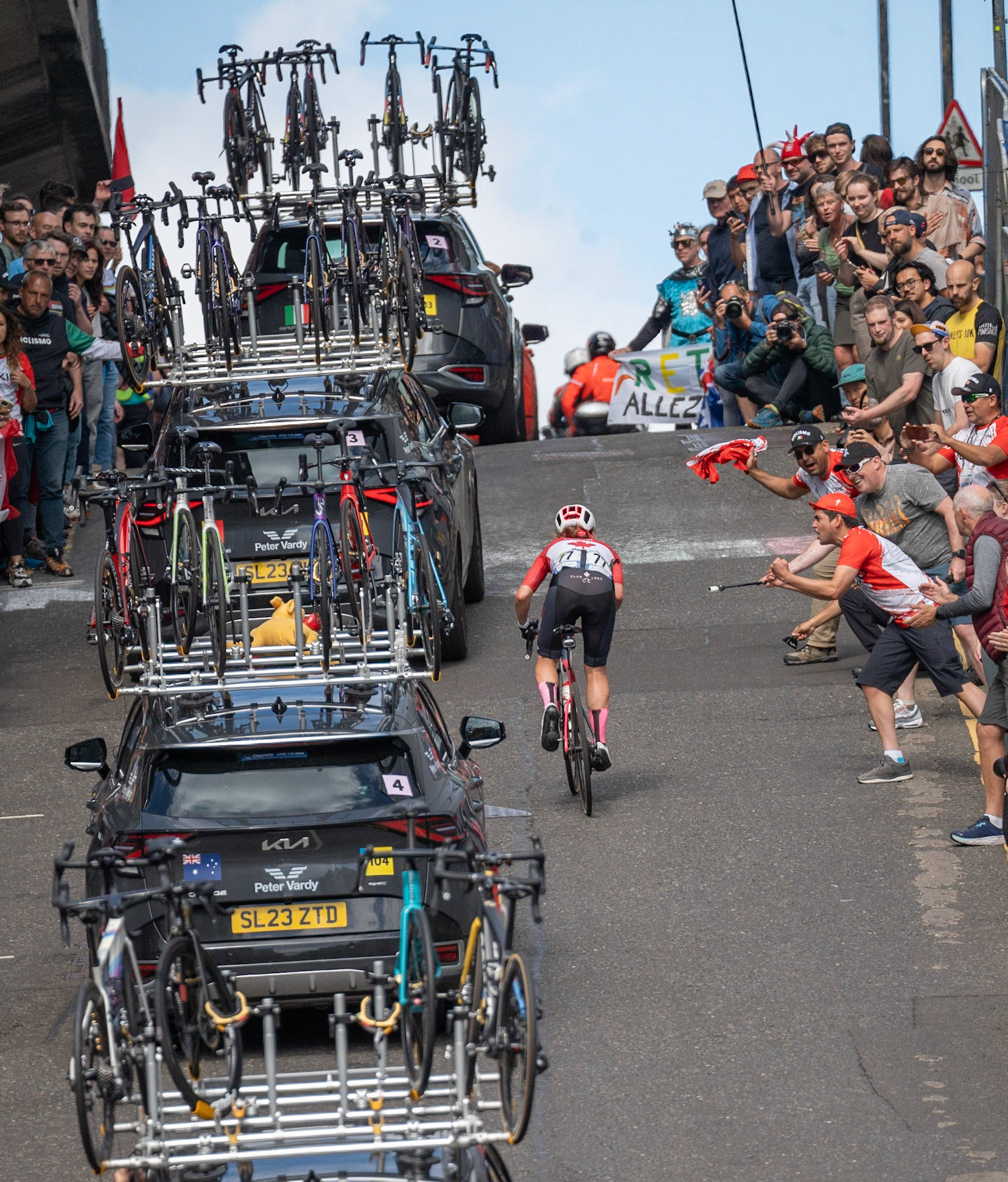 Glasgow, Scotland, UK. 13th August 2023. UCI World Championships – Lotte Kopecky of Belgium wins the Women’s Elite Road Race Road Race from Loch Lomond to Glasgow ending with 6 laps of the city centre circuit. Credit R.Gass/Alamy Live News