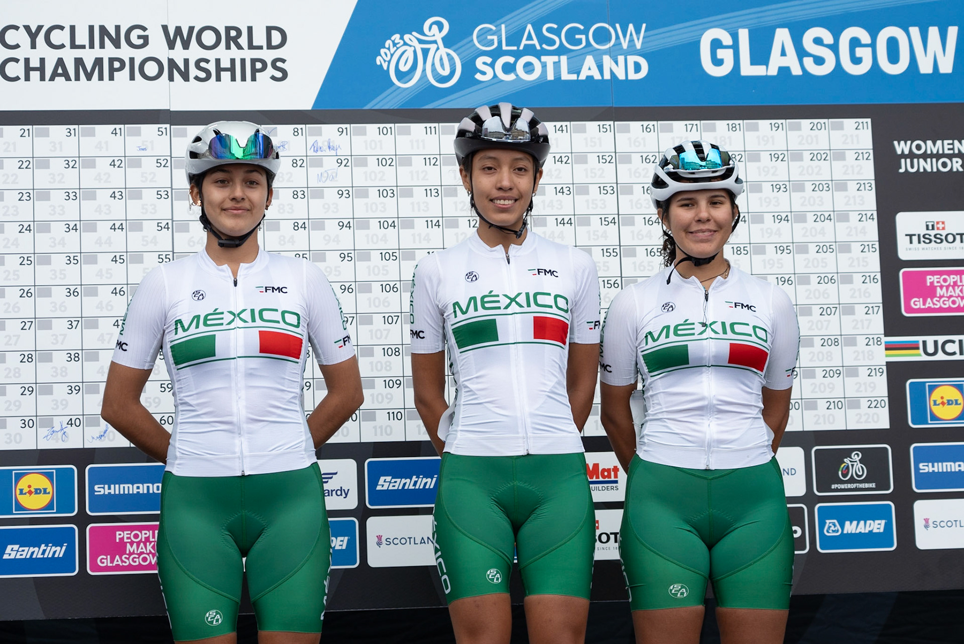 Glasgow, Scotland, UK. 5th August 2023. UCI World Championships - Junior Woman – Presentation of Teams prior to the Road Race of 5 laps of the city centre circuit. Credit R.Gass/Alamy Live News