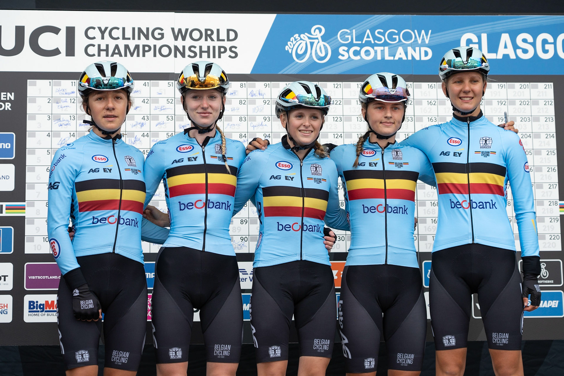 Glasgow, Scotland, UK. 5th August 2023. UCI World Championships - Junior Woman – Presentation of Teams prior to the Road Race of 5 laps of the city centre circuit. Credit R.Gass/Alamy Live News