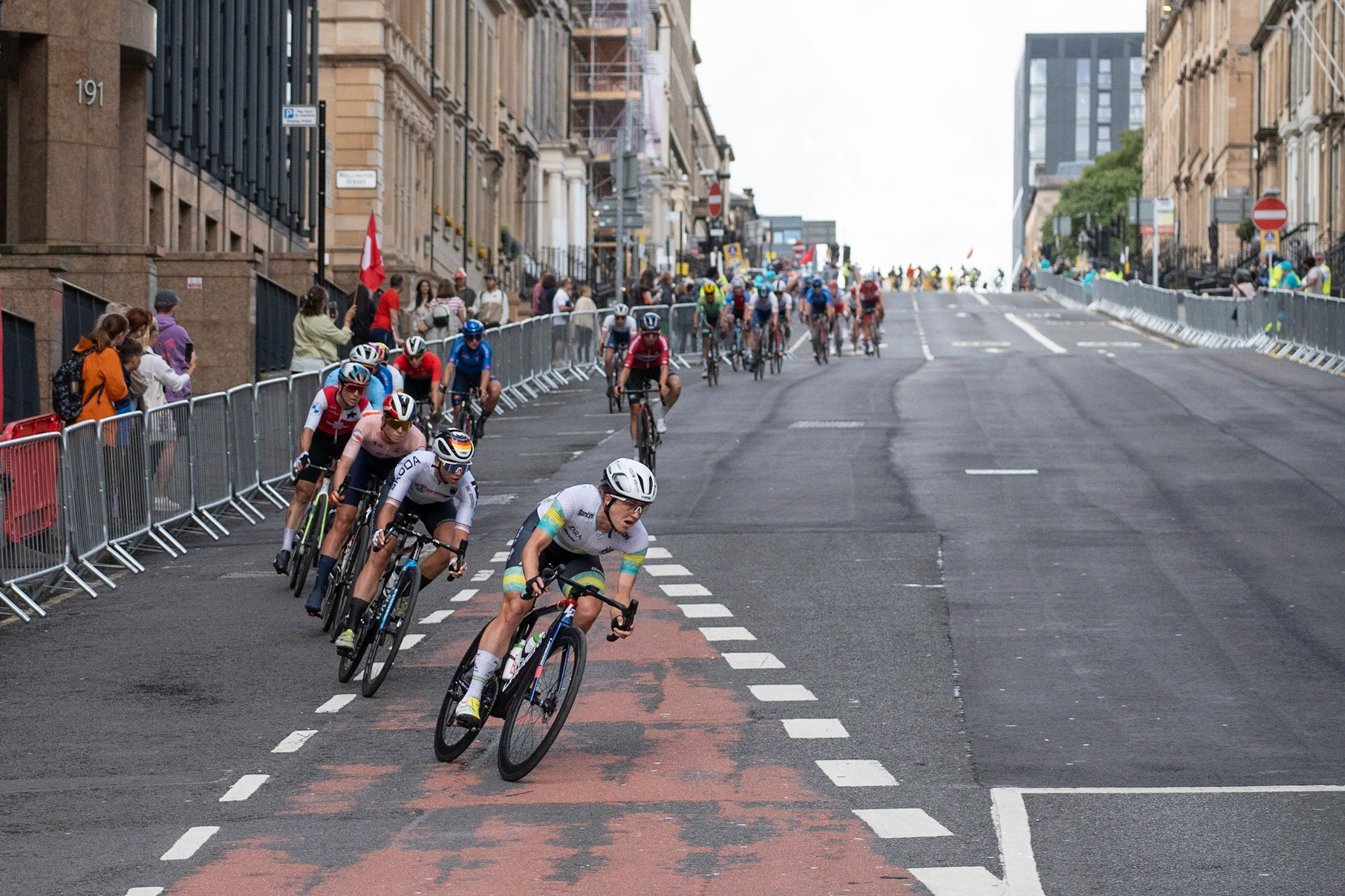 Glasgow, Scotland, UK. 13th August 2023. UCI World Championships – Lotte Kopecky of Belgium wins the Women’s Elite Road Race Road Race from Loch Lomond to Glasgow ending with 6 laps of the city centre circuit. Credit R.Gass/Alamy Live News