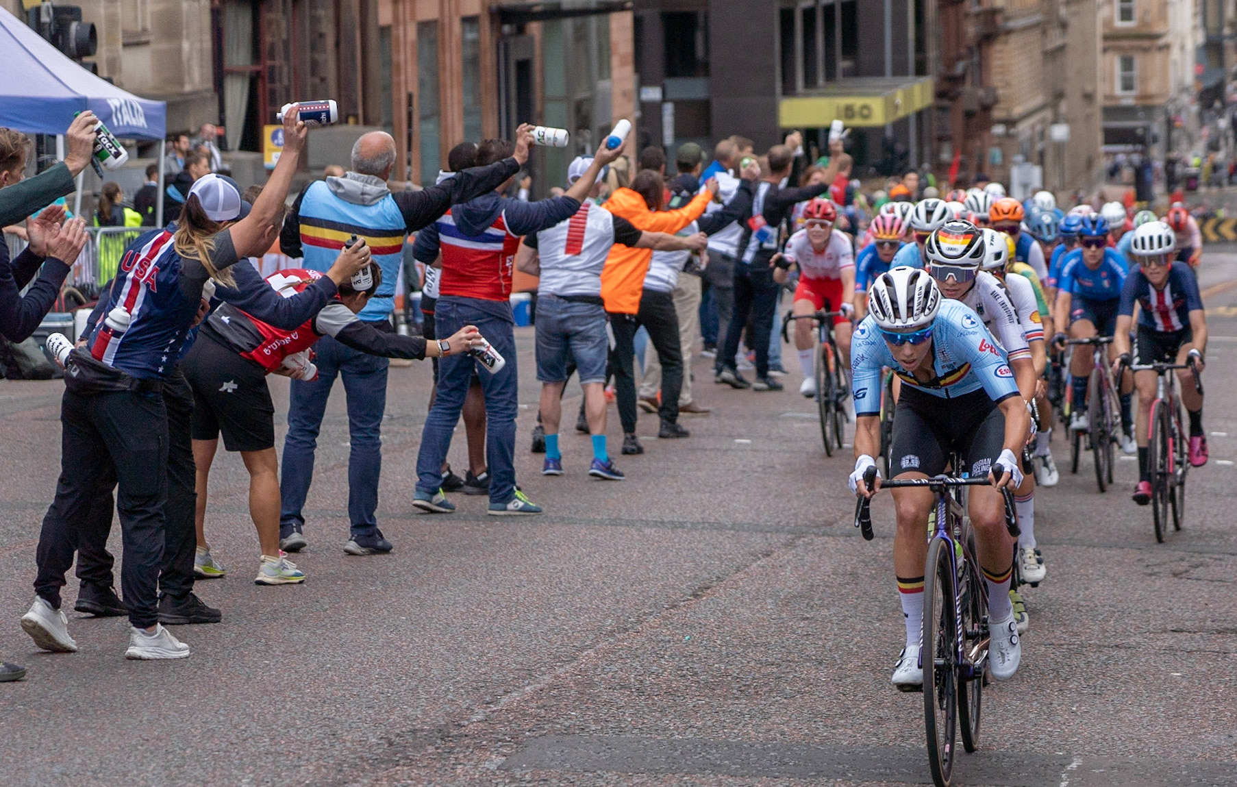 Glasgow, Scotland, UK. 13th August 2023. UCI World Championships – Lotte Kopecky of Belgium wins the Women’s Elite Road Race Road Race from Loch Lomond to Glasgow ending with 6 laps of the city centre circuit. Credit R.Gass/Alamy Live News