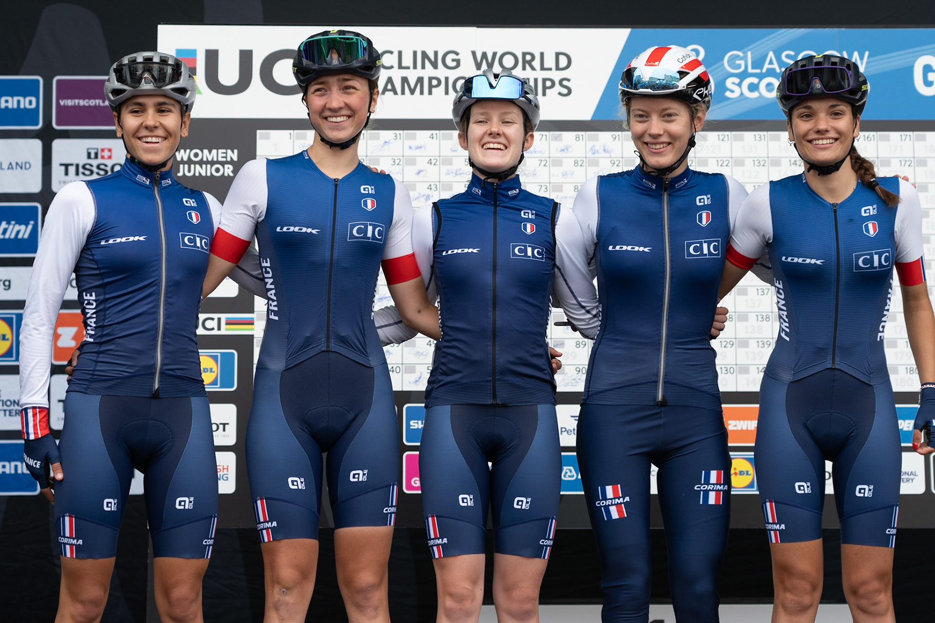 Glasgow, Scotland, UK. 5th August 2023. UCI World Championships - Junior Woman – Presentation of Teams prior to the Road Race of 5 laps of the city centre circuit. Credit R.Gass/Alamy Live News