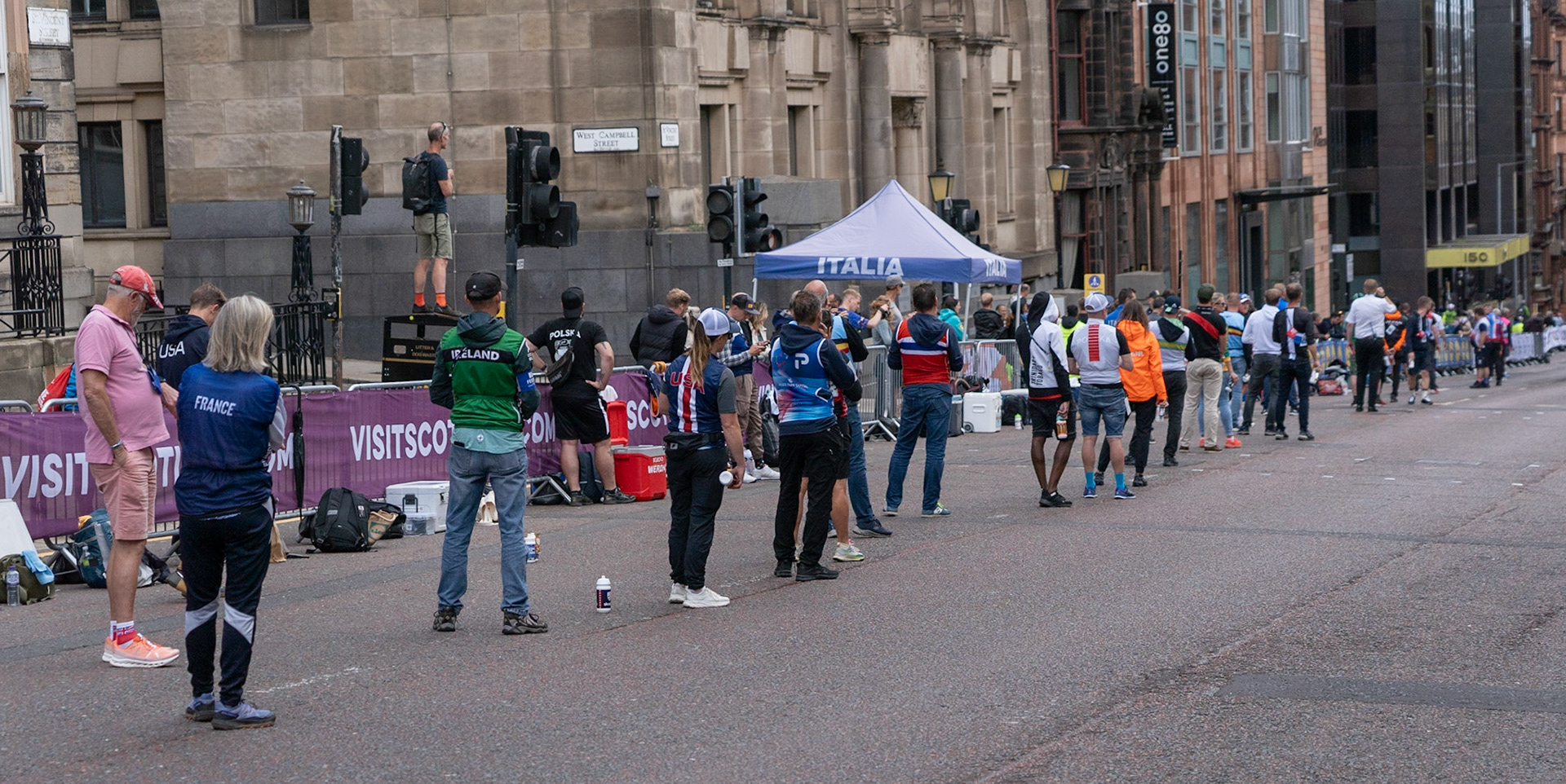 Glasgow, Scotland, UK. 13th August 2023. UCI World Championships – Lotte Kopecky of Belgium wins the Women’s Elite Road Race Road Race from Loch Lomond to Glasgow ending with 6 laps of the city centre circuit. Credit R.Gass/Alamy Live News