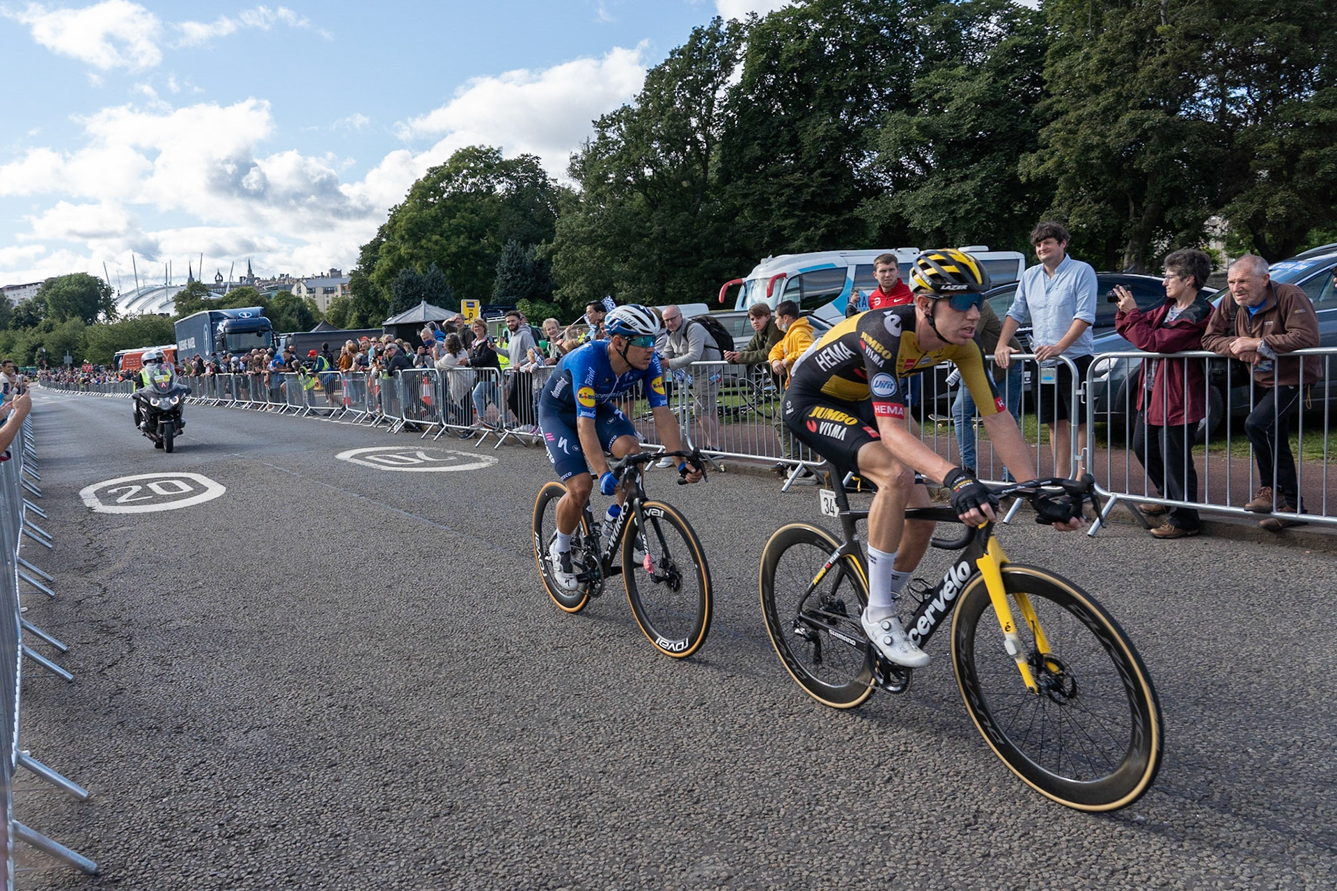 Edinburgh, Scotland, UK. 11th September 2021.Edinburgh’s Queens Drive plays host to the finish of Stage 7 of the 2021 AJ Bell Tour of Britain Cycling Race with Ethan Hayter, Wout Van Aert and Julian Alaphilippe battling to take the lead into the final stage tomorrow. Credit: Richard Gass/Alamy Live News
