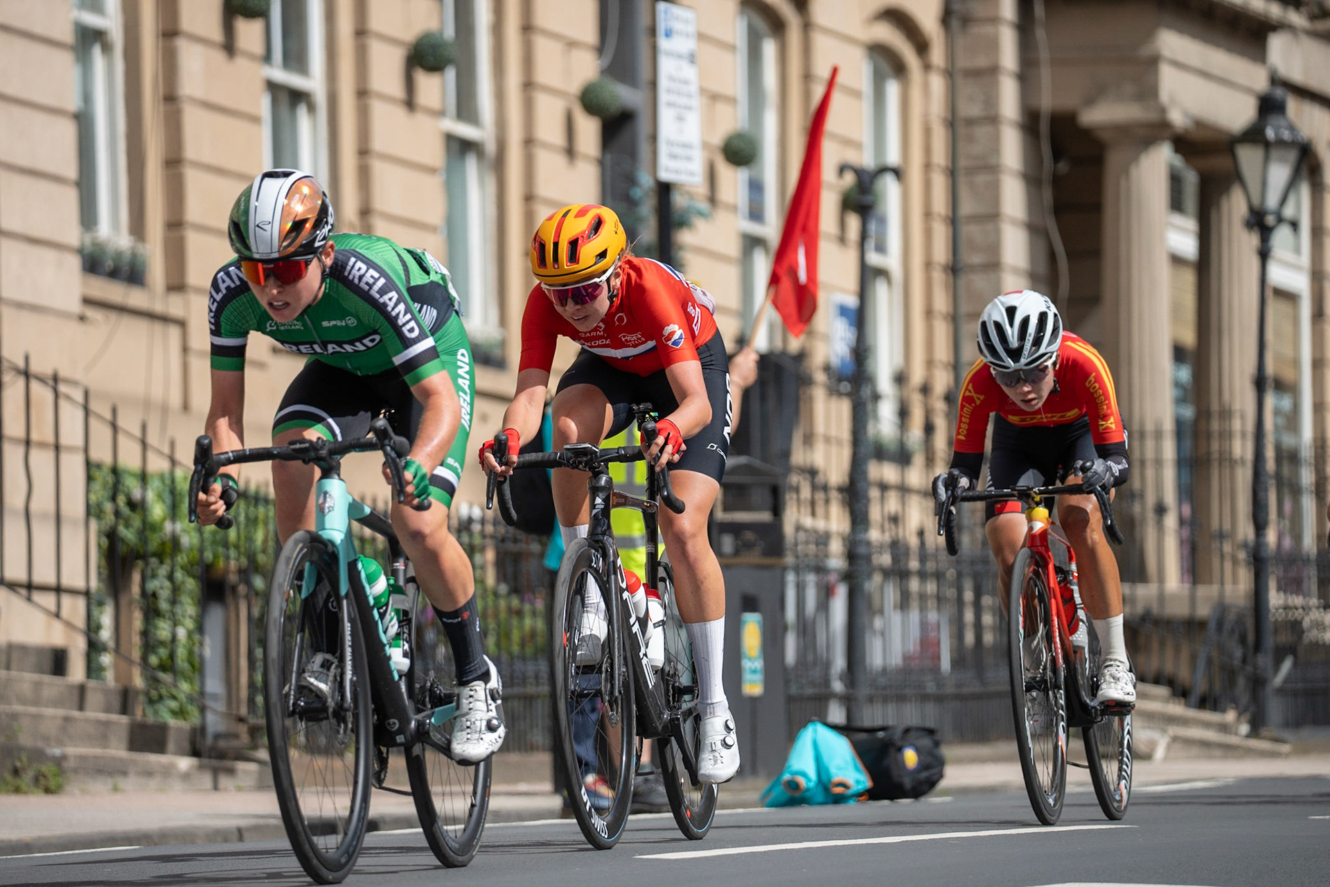Glasgow, Scotland, UK. 13th August 2023. UCI World Championships – Lotte Kopecky of Belgium wins the Women’s Elite Road Race Road Race from Loch Lomond to Glasgow ending with 6 laps of the city centre circuit. Credit R.Gass/Alamy Live News