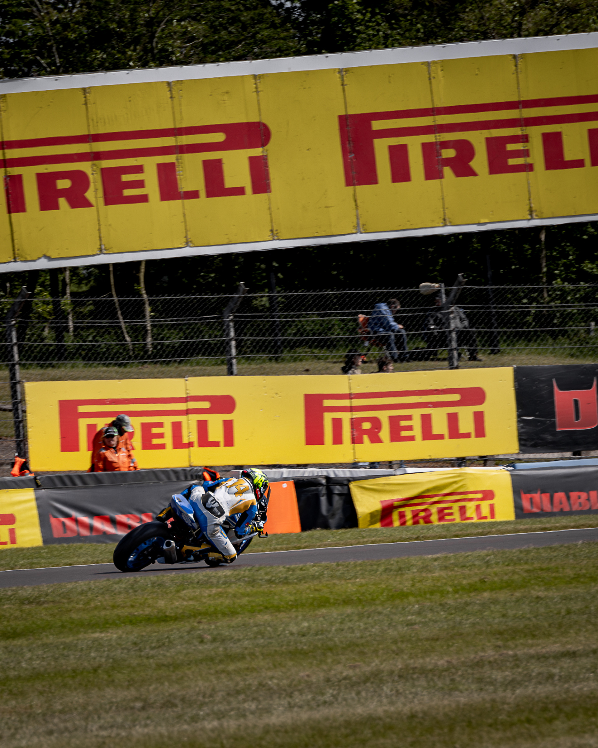 2026, R2: Donington Park