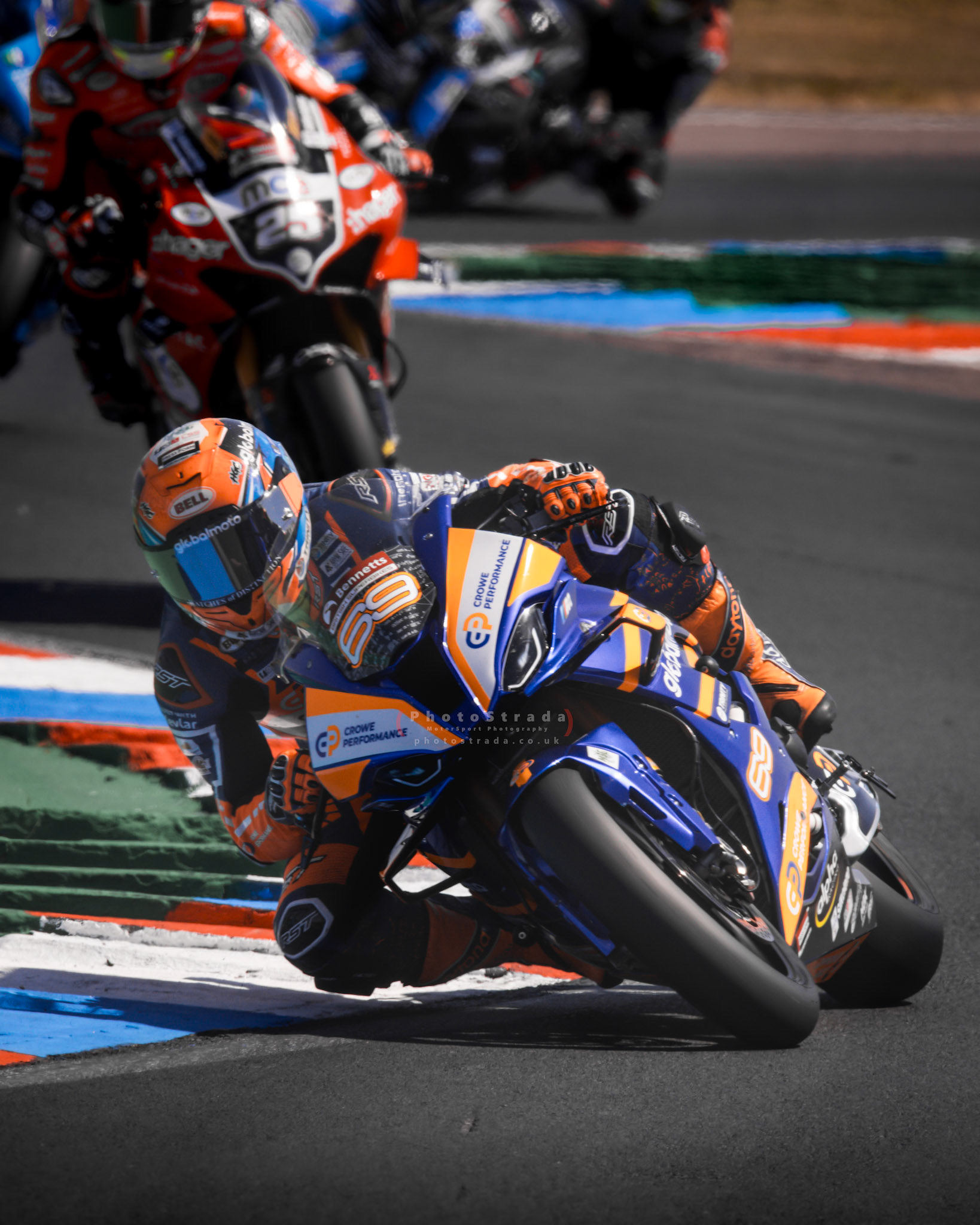 Thruxton-01