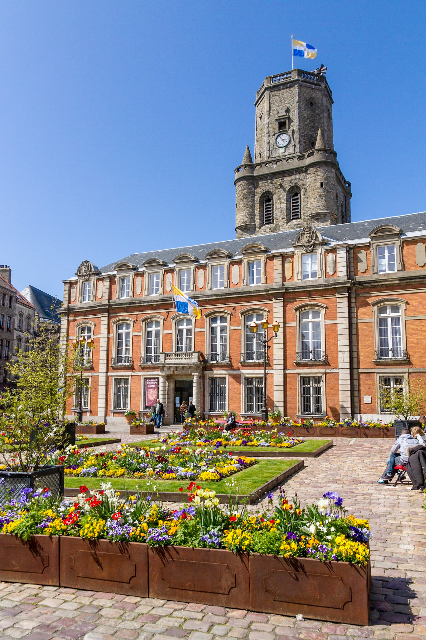 Place de l'Hôtel de Ville à Boulogne-sur-Mer. Pas-de-Calais.