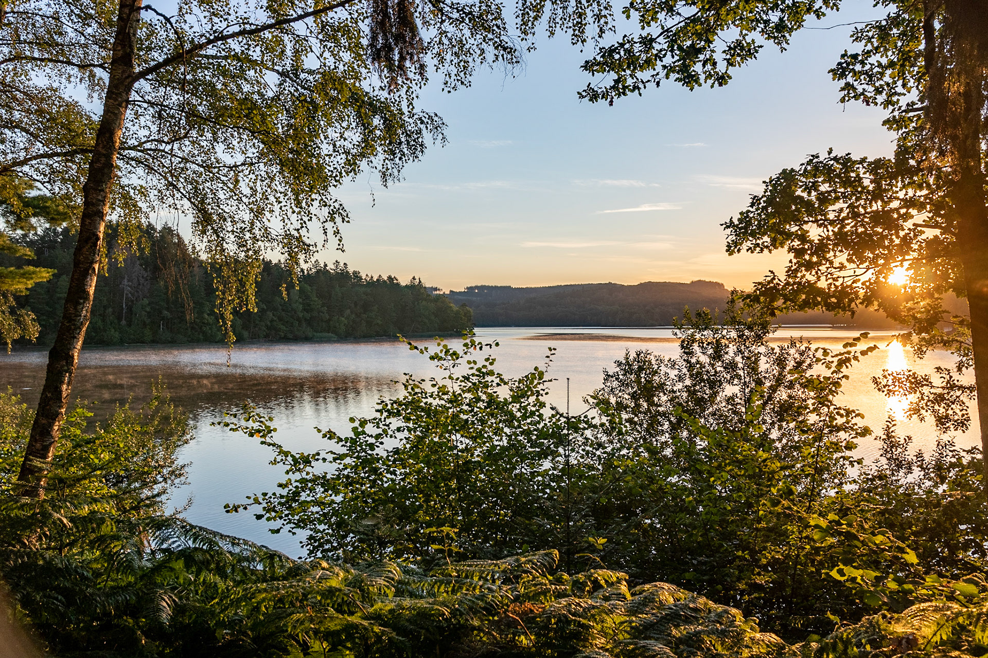 Lever de soleil sur le Lac des Settons