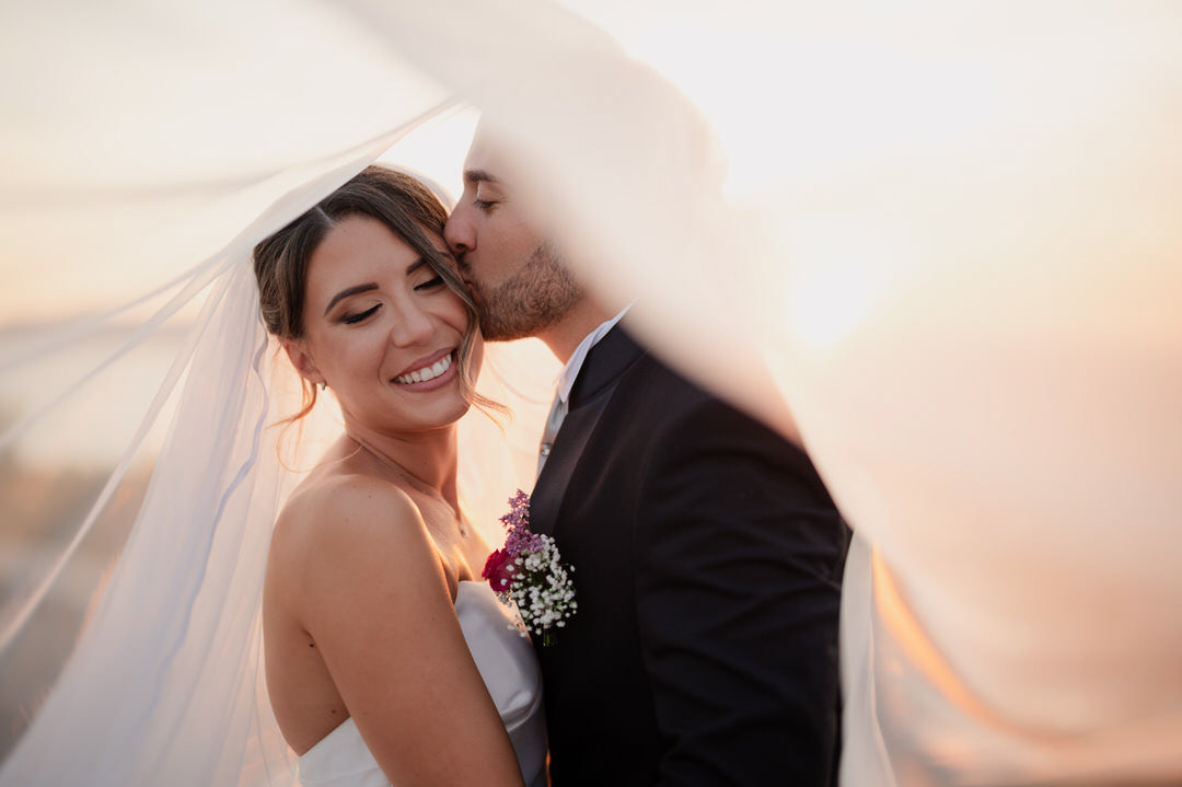 ritratto-sposi-tramonto-toscana-destination-wedding