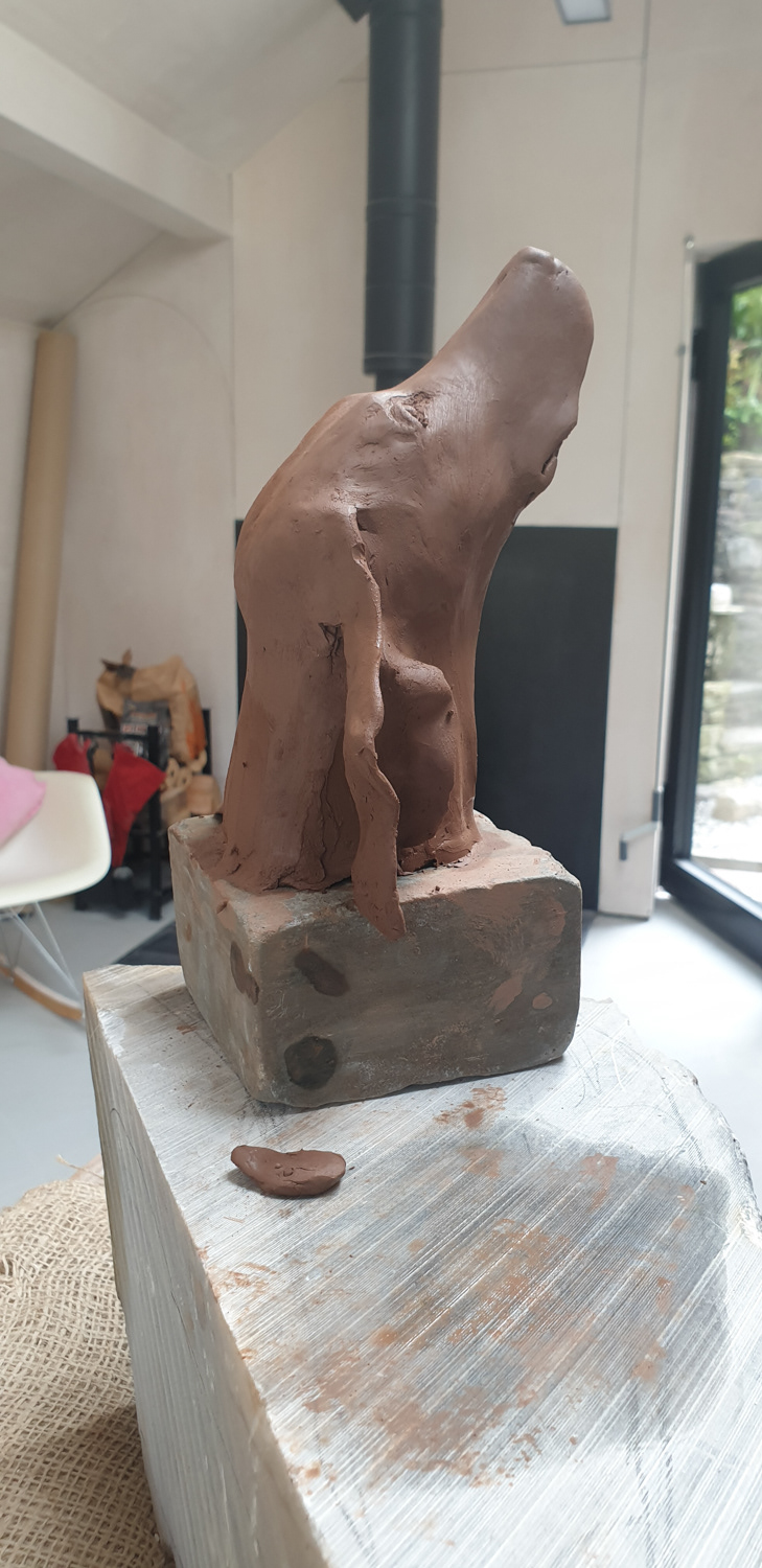 Weimaraner clay maquette