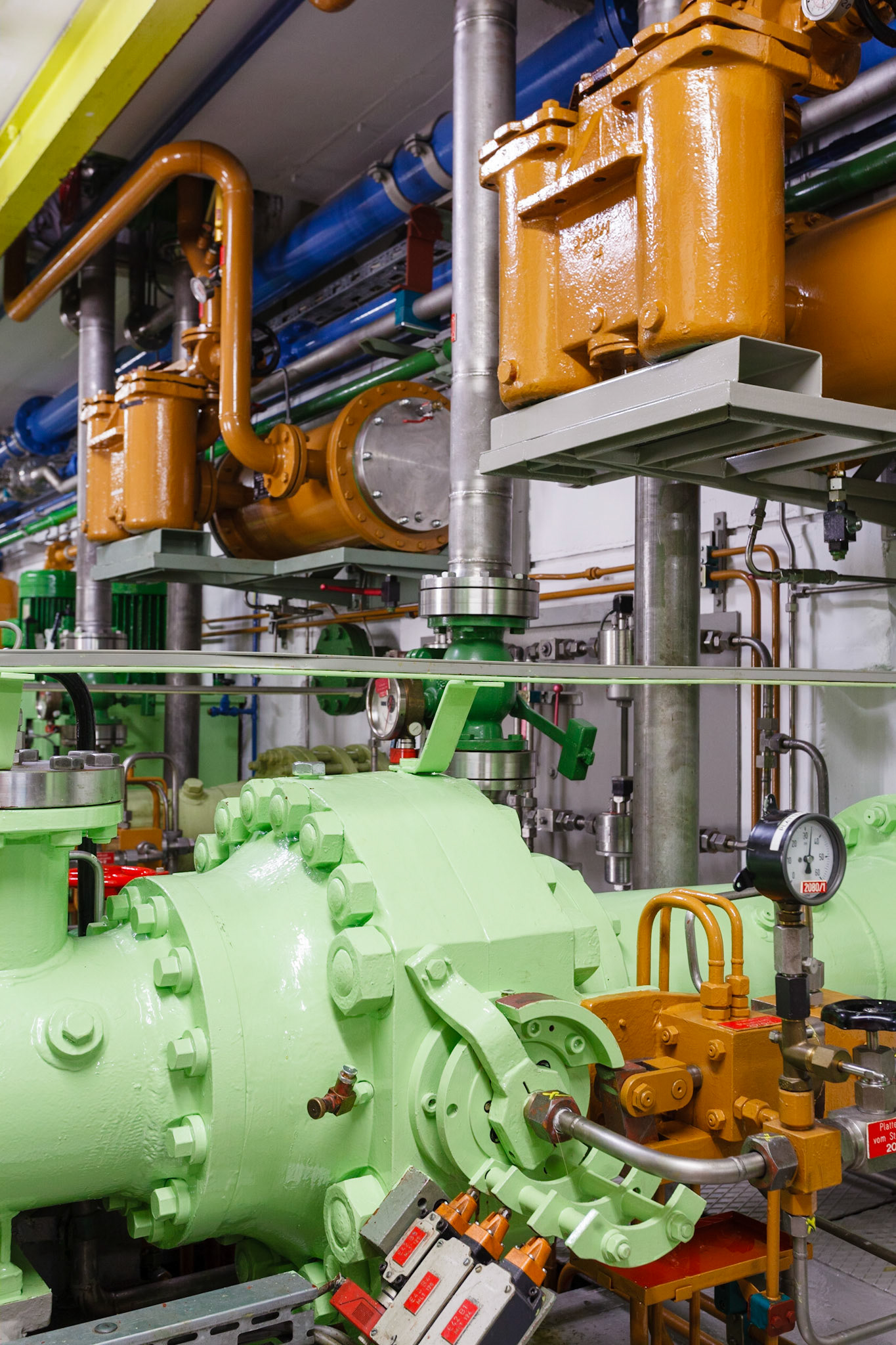 hydraulik pipes and water valves
