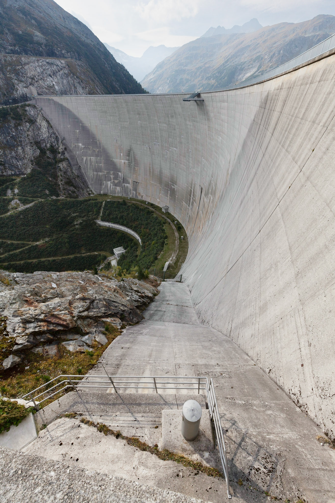 arch dam