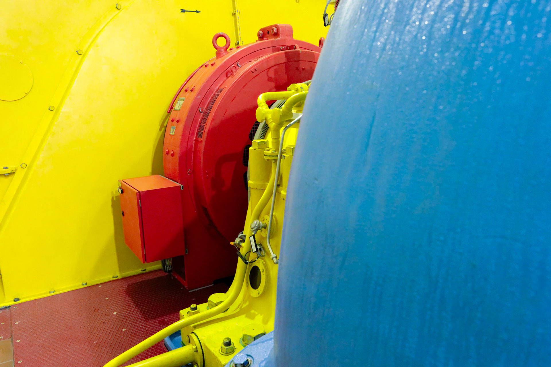 Grimsel 1 Unit 1 (Pelton), Generator, Bearing, Runner Housing (Aquarium)