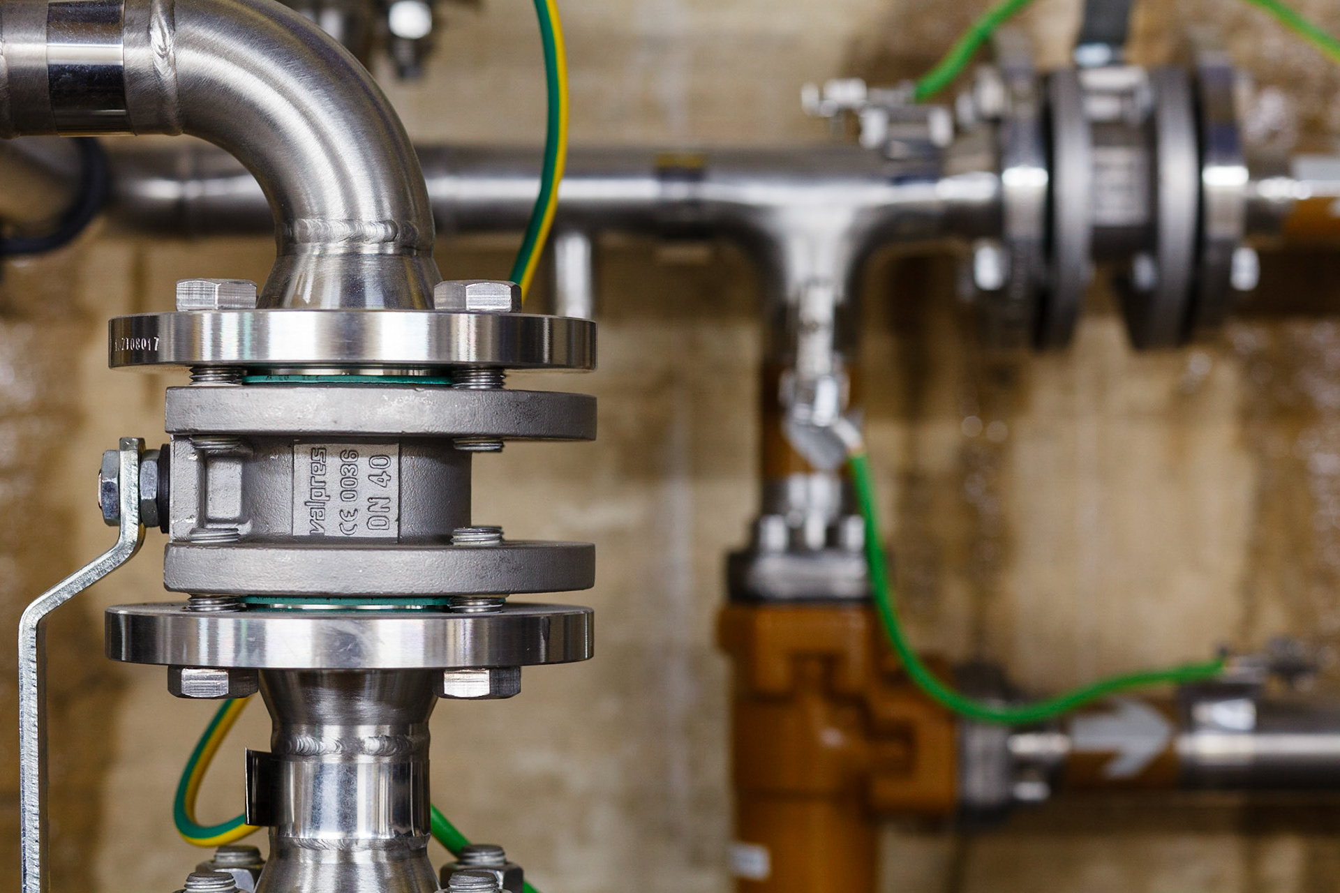 Vales and pipes