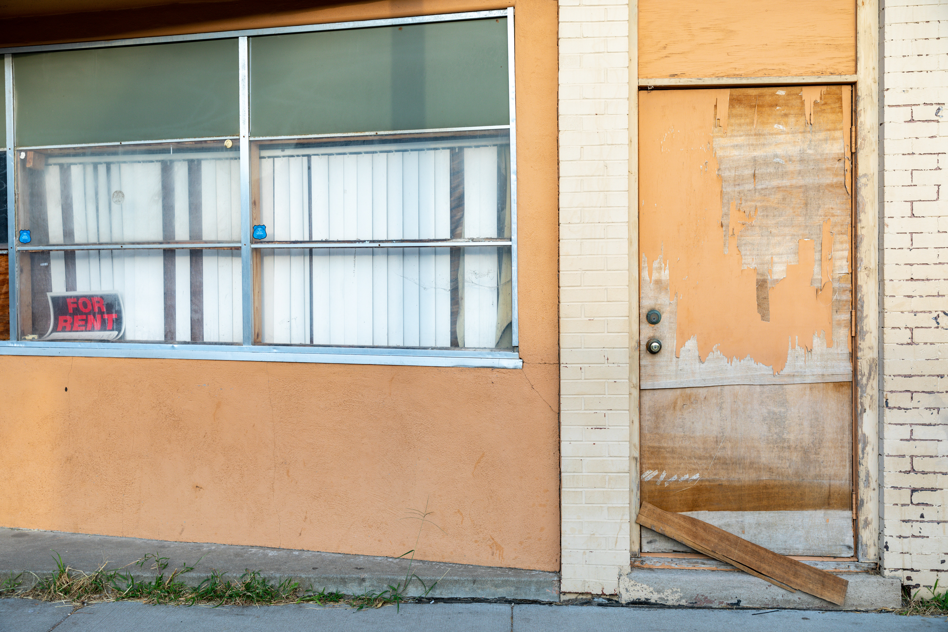 North Omaha is home to small, locally owned, and independent businesses. While some of these locally owned businesses have been able to sustain themselves throughout purposeful geographic disinvestment, many businesses have had to close their doors due to economic hardship.