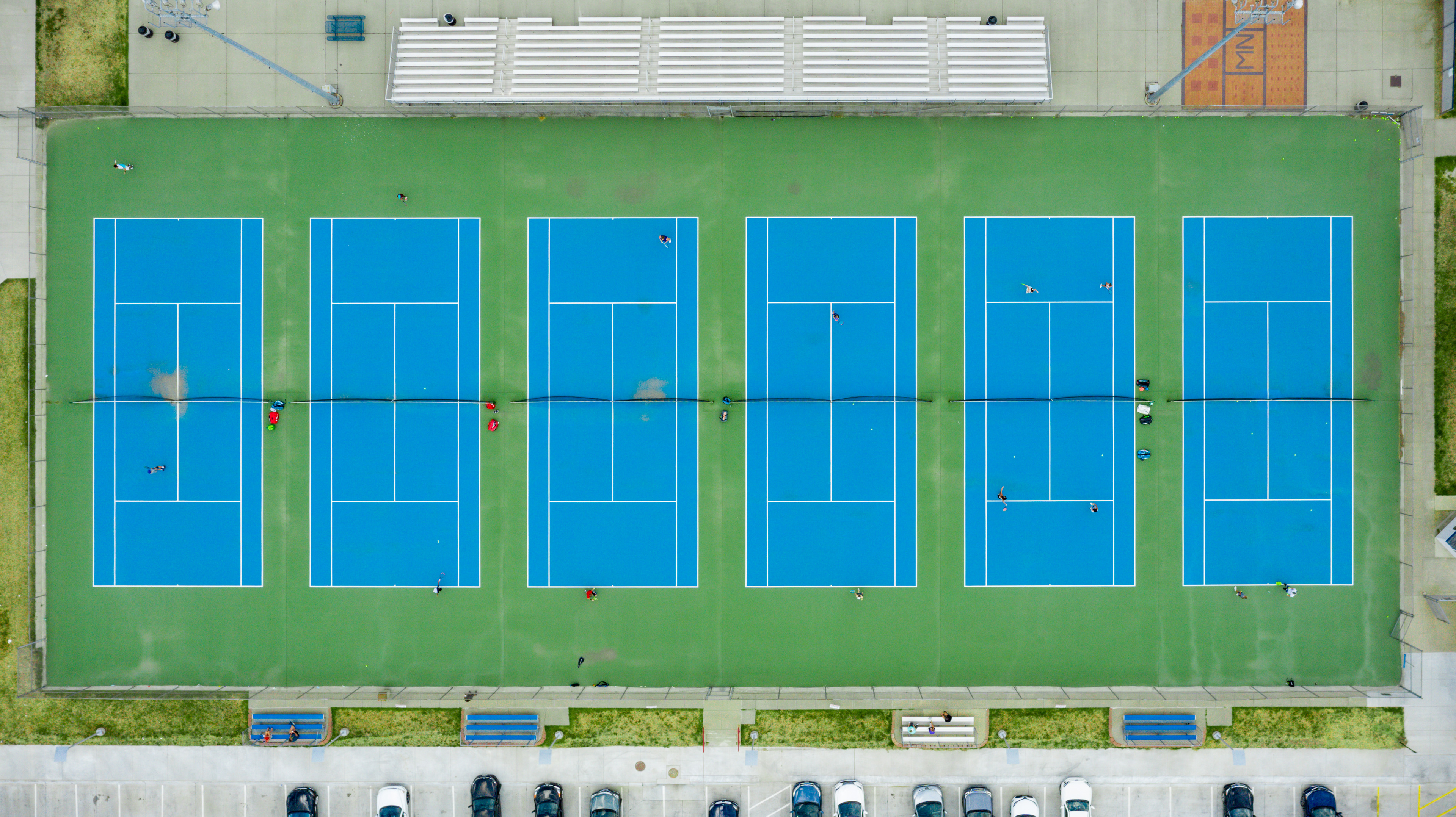 The majority of outdoor recreation venues in West Omaha are tennis courts, golf courses, and baseball fields.