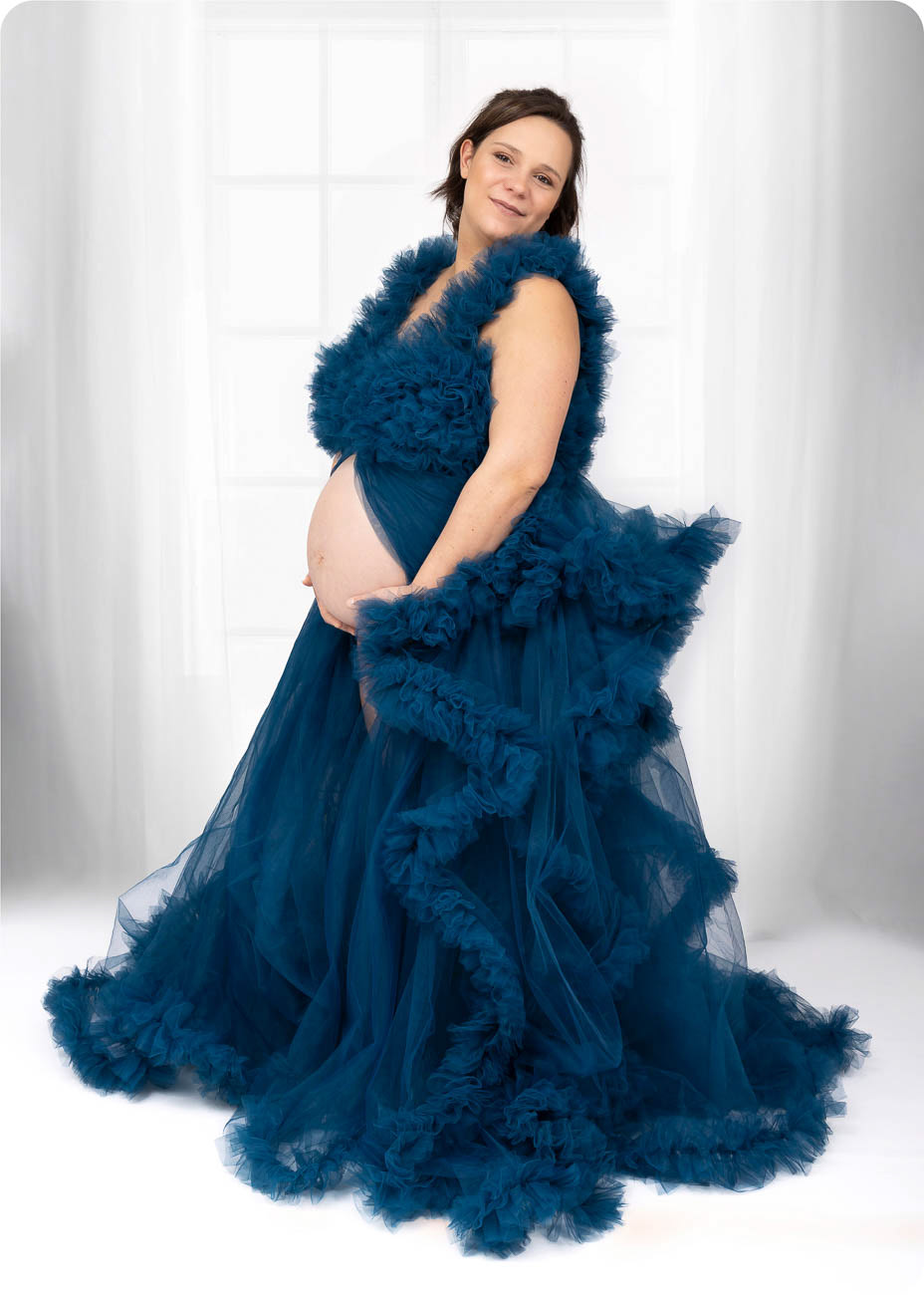 Séance photo femme enceinte à Montbizot par photographe grossesse près de Sainte Jamme Sur Sarthe