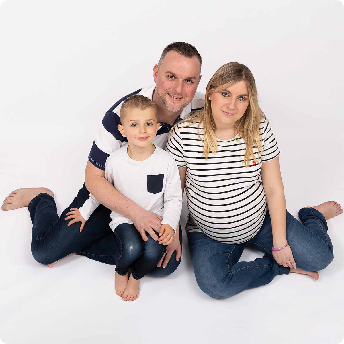 Shooting photo grossesse à Arçonnay par photographe grossesse près de Fresnay sur Sarthe
