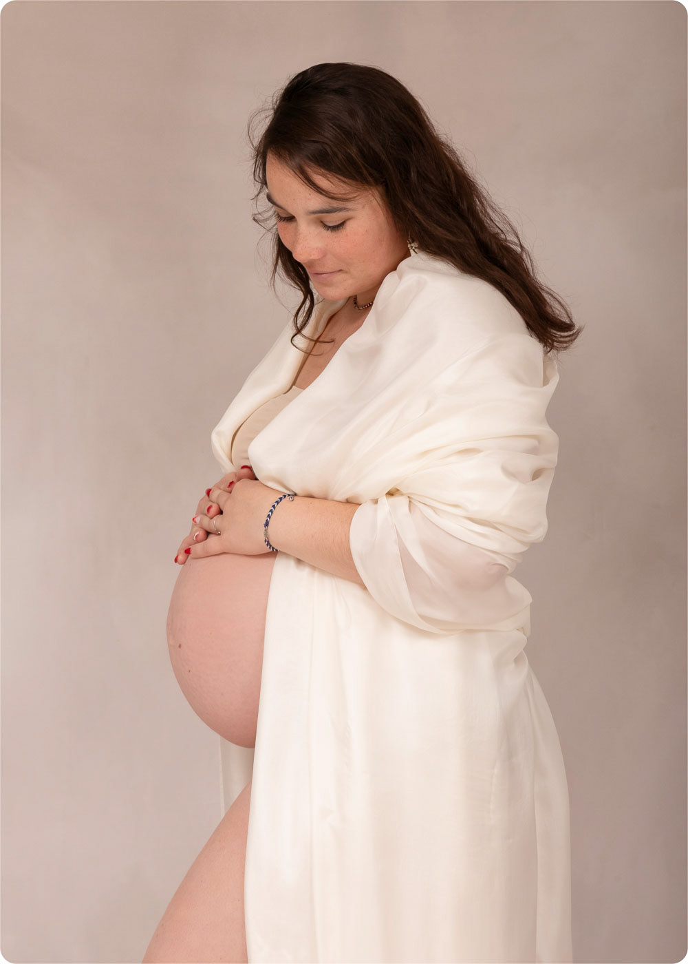 Photo grossesse à Argentant (Orne) par photographe femme enceinte près de La Guierche – Souillé