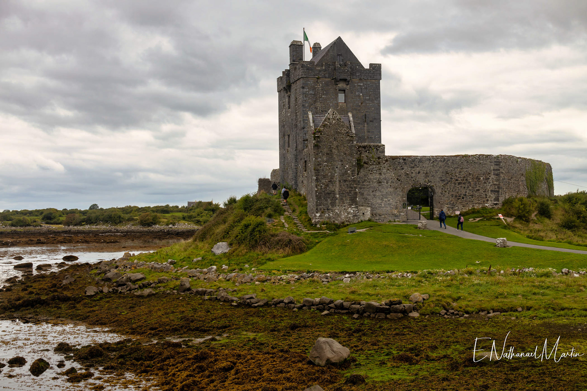 Dunguiare Castle