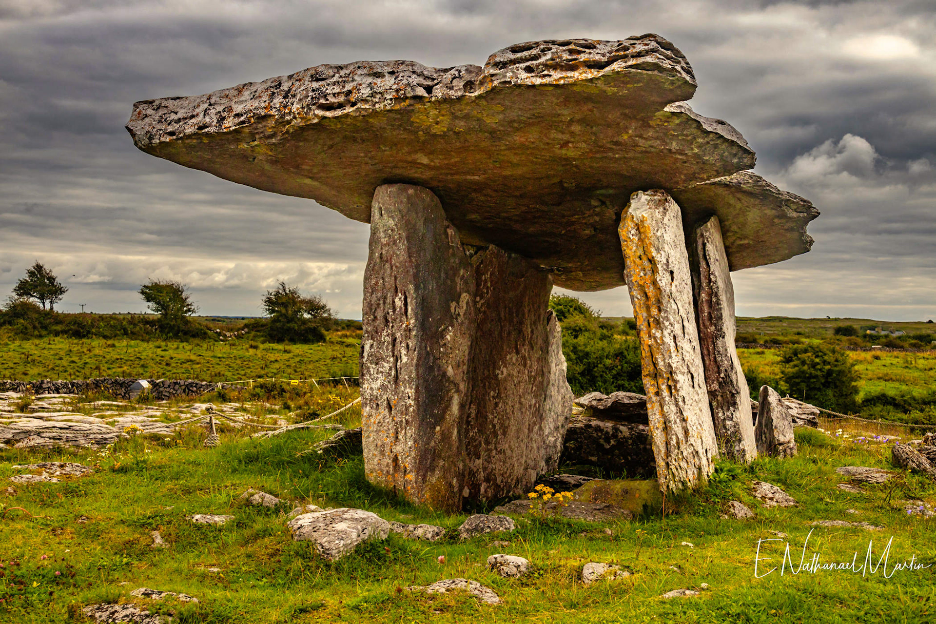 Poulnabrone dolmen
