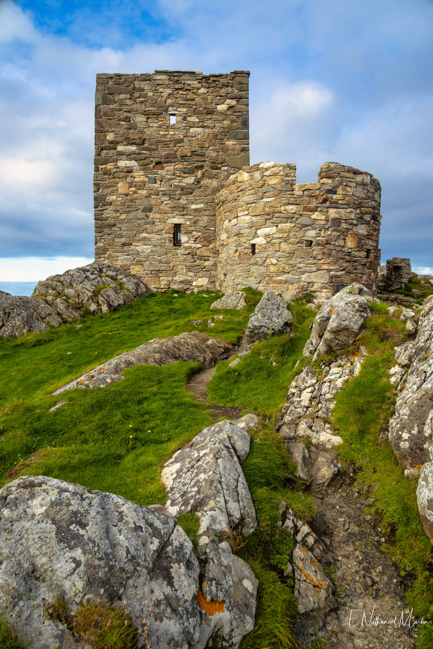 Carrickabraghy Castle