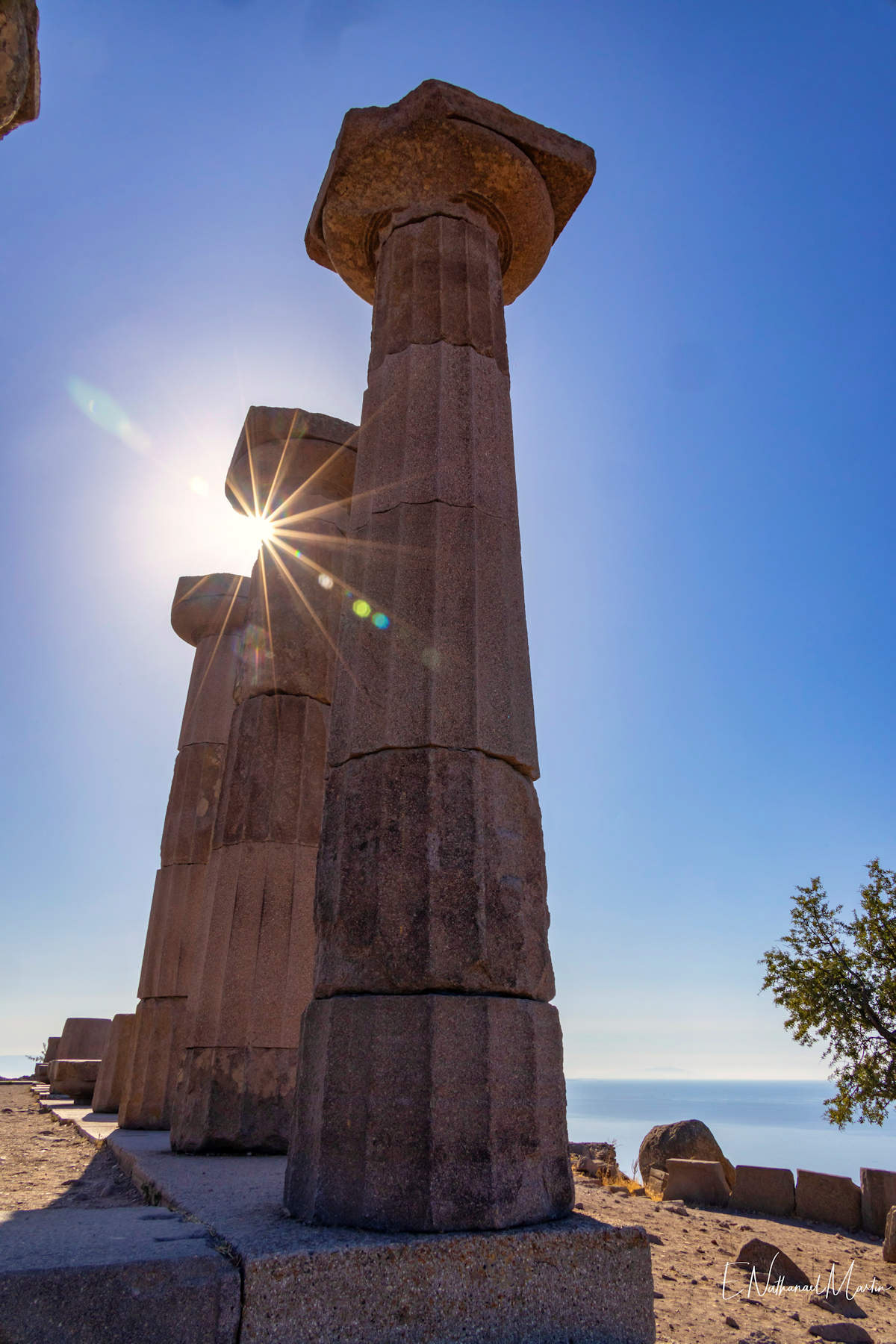 Assos