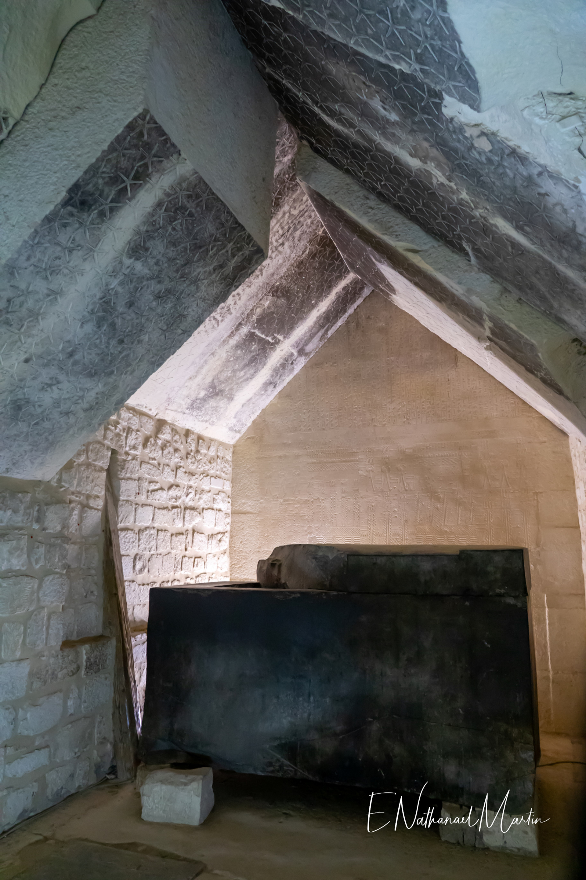 Burial chamber in the pyramid of Unas, 2300BC.