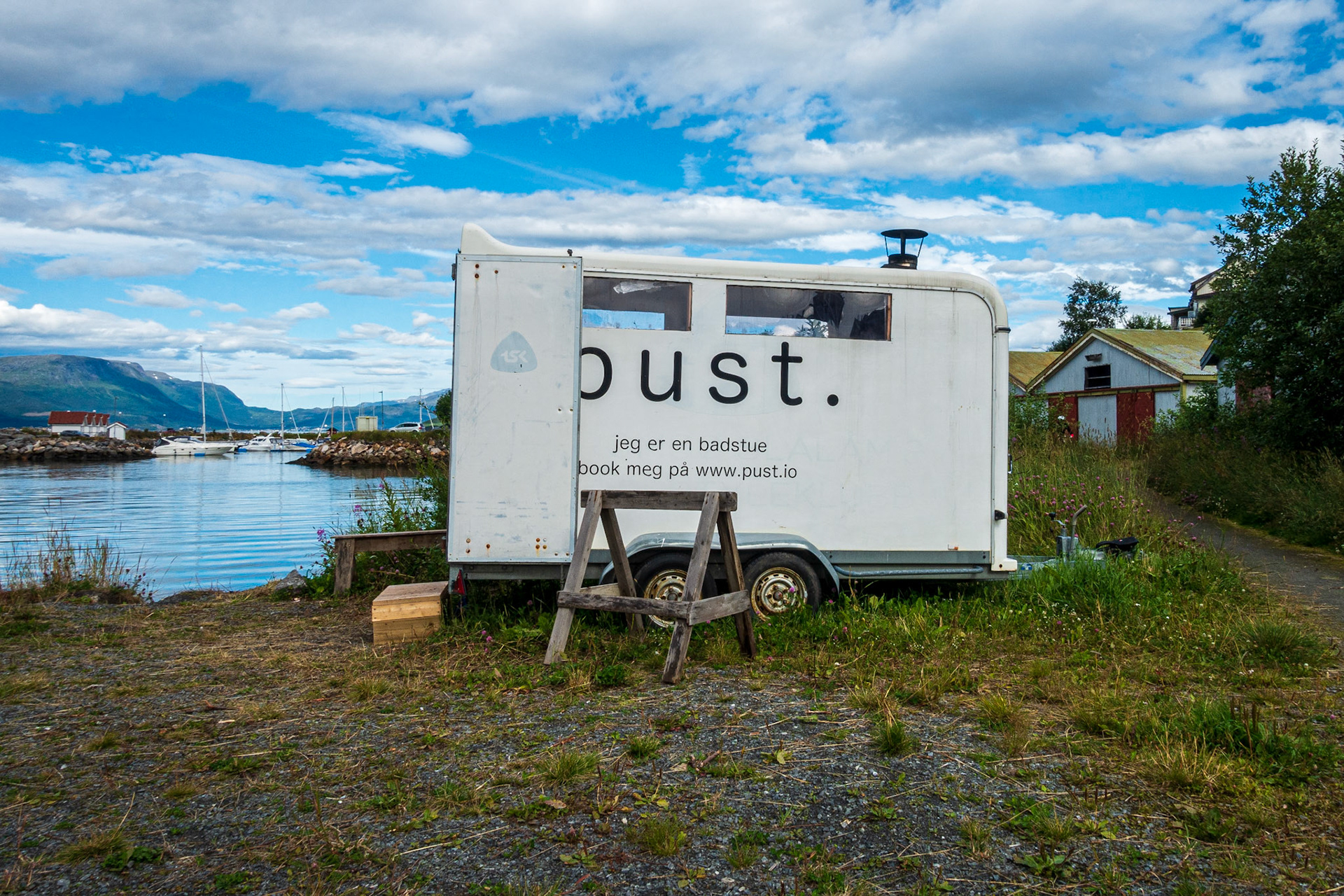 Mobil bastu