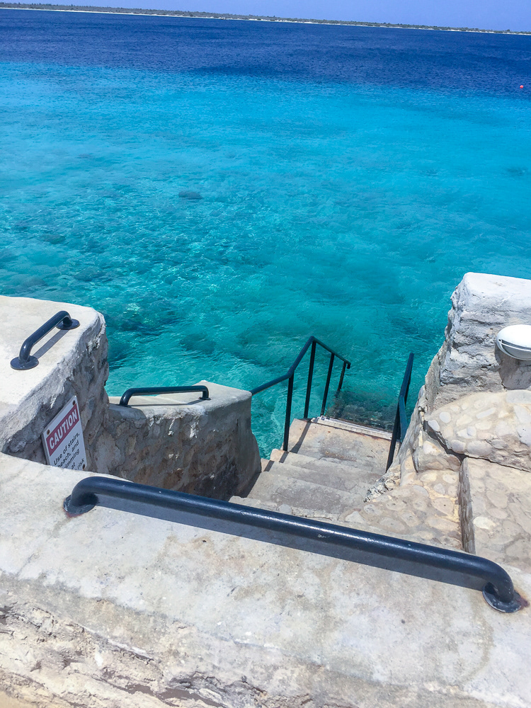 Bonaire - Sand Dollar Stairs to Bari Reef