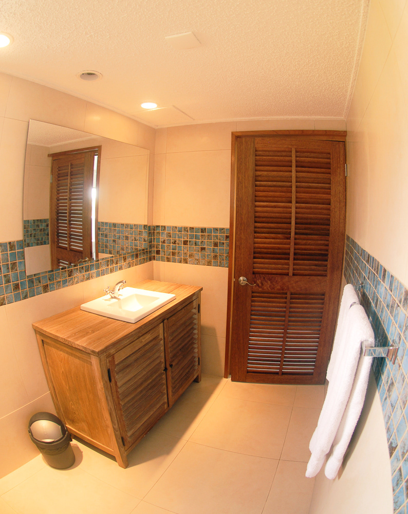 Bonaire - The Blue Zone - Bathroom