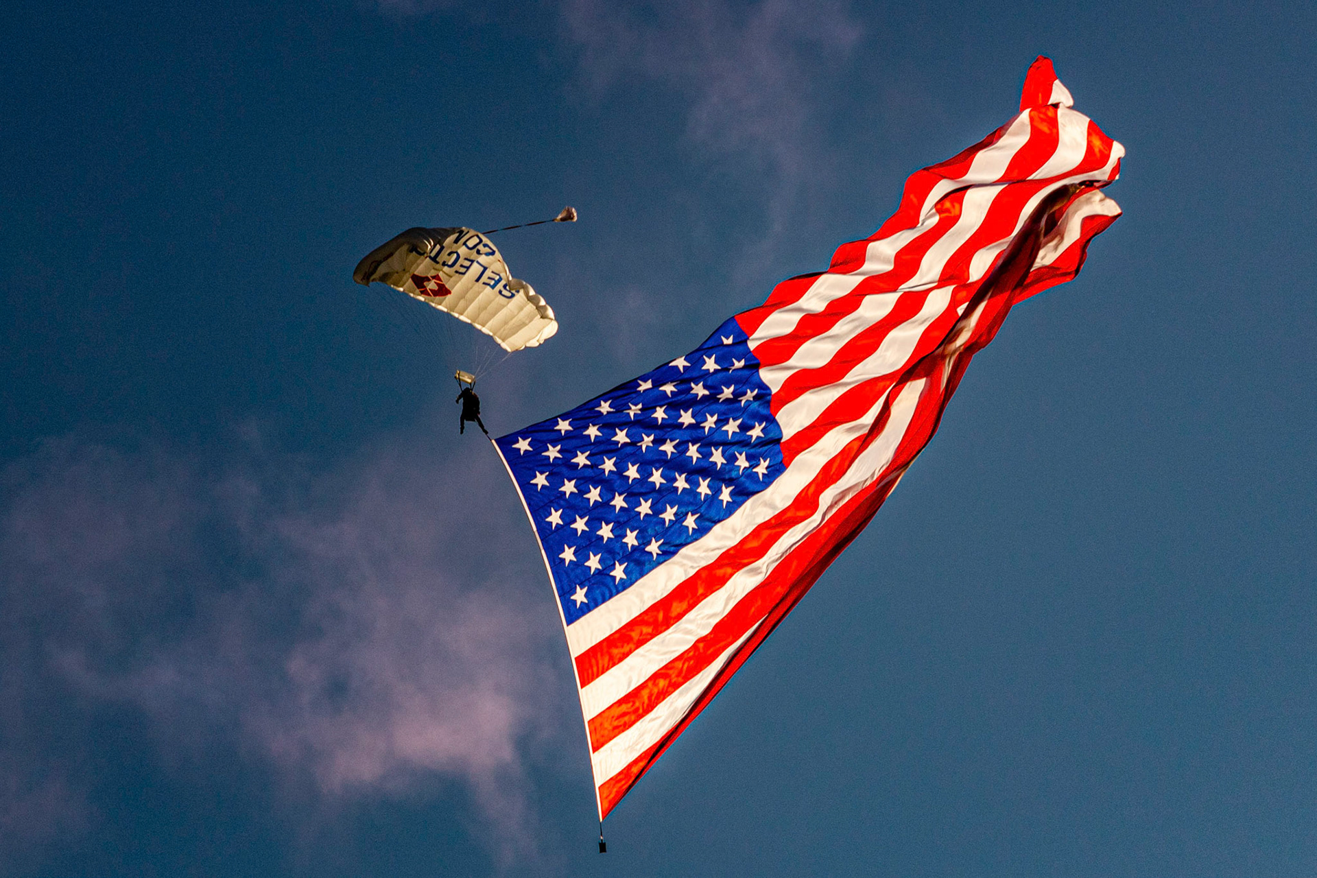 Sky Divers at Albuquerque Balloon Fiesta