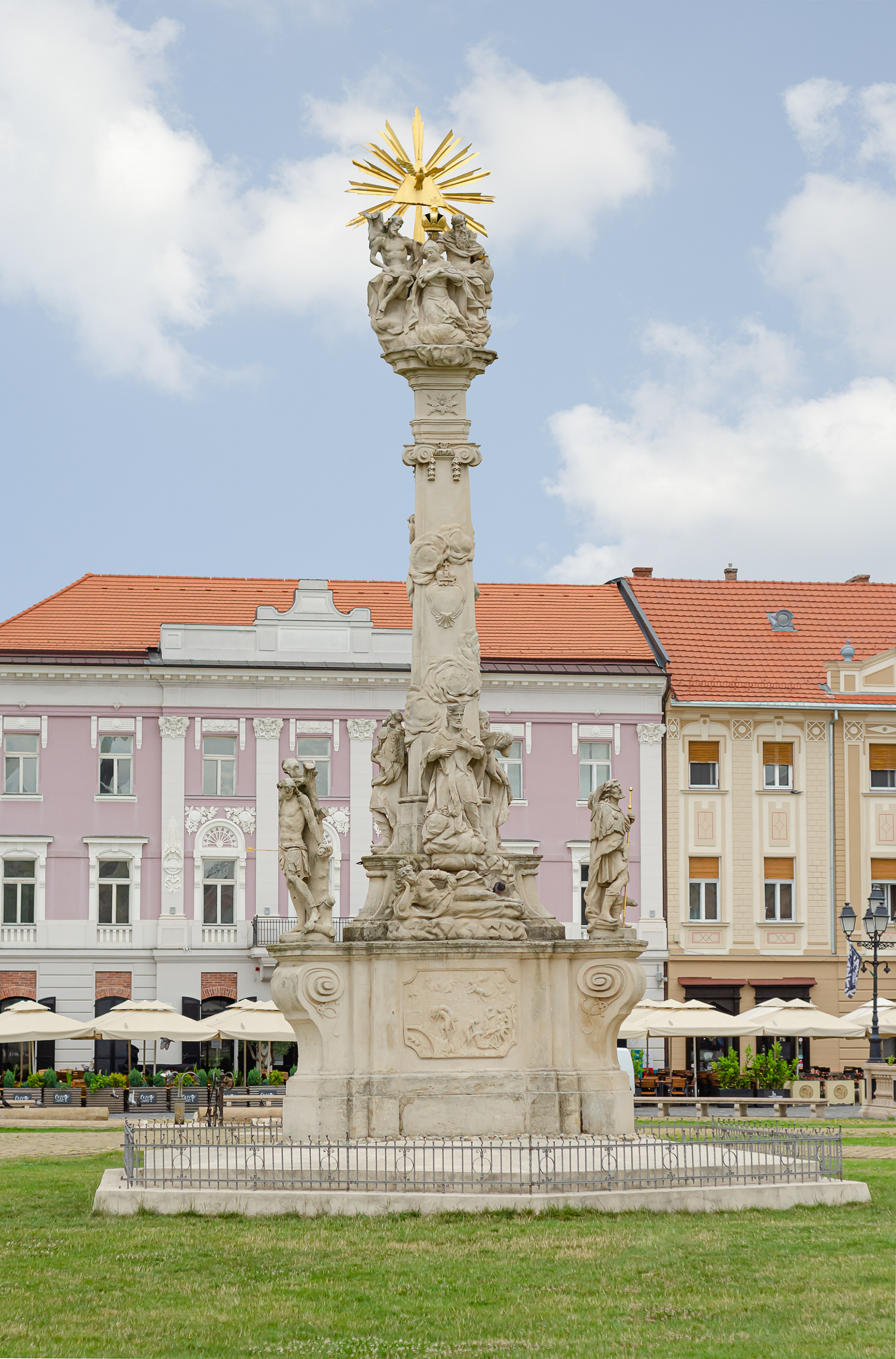 Piața Unirii: Dreifaltigkeitssäule