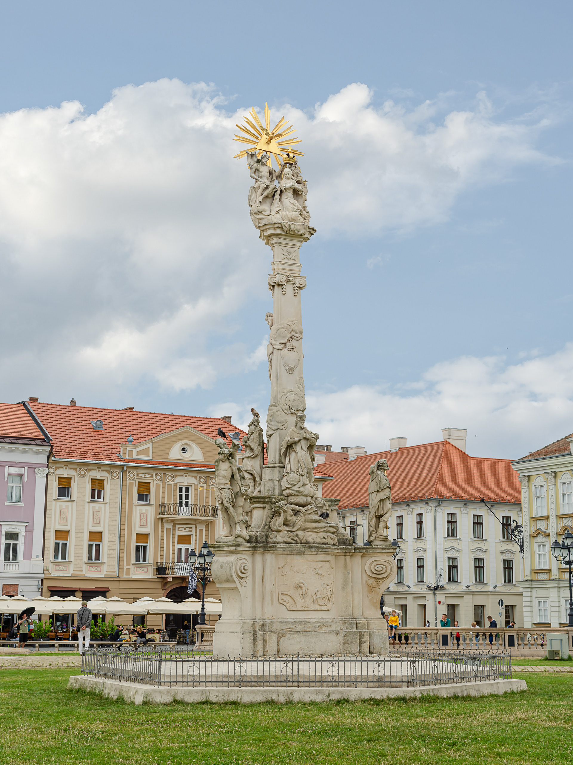 Piața Unirii: Dreifaltigkeitssäule